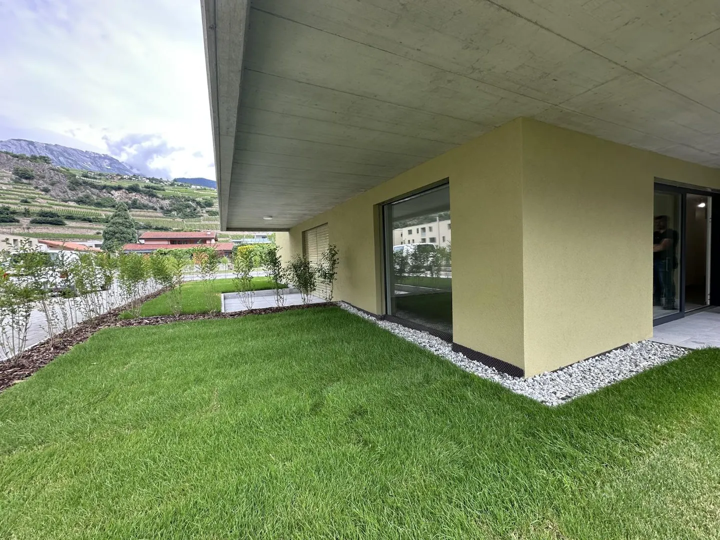 Appartement Moderne avec Jardin - Photo 2 sur 20