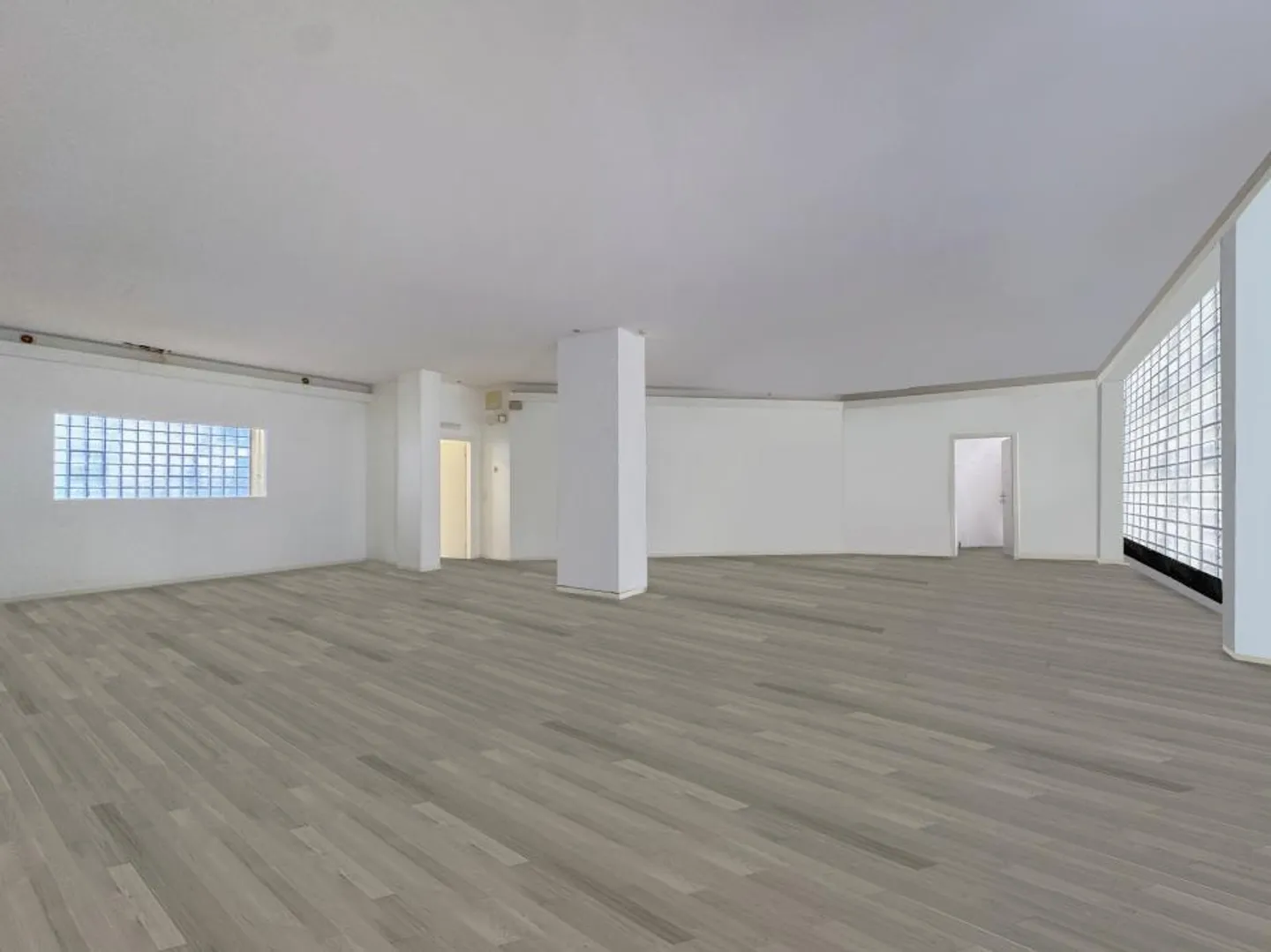 Magasin à louer - Photo 2 sur 13