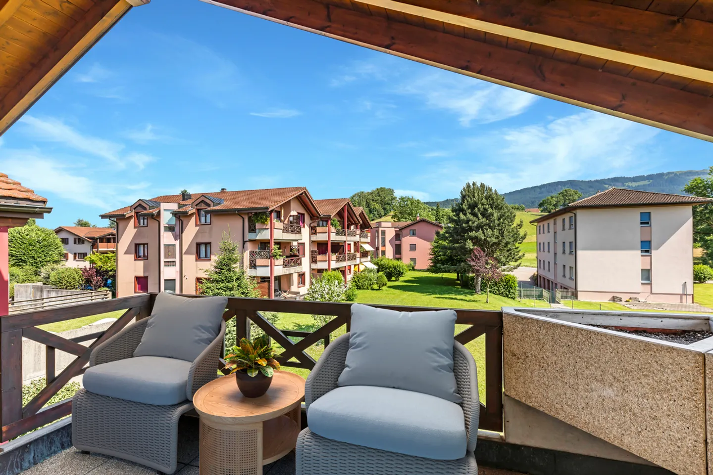 2 excellent yield properties - 3.5 room apartments - Photo 1 of 13