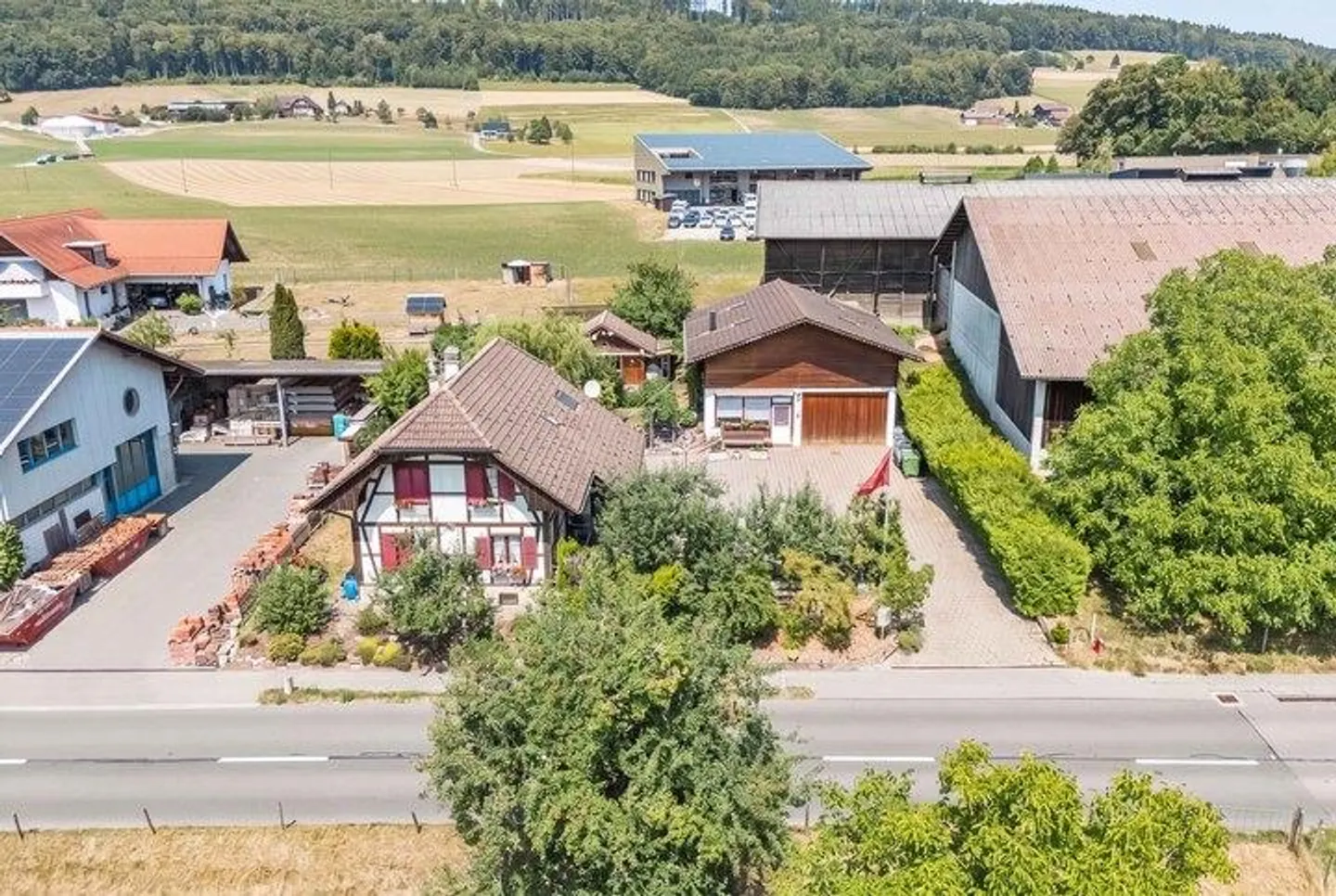 Geräumiges Einfamilienhaus in Säriswil - Foto 1 von 8