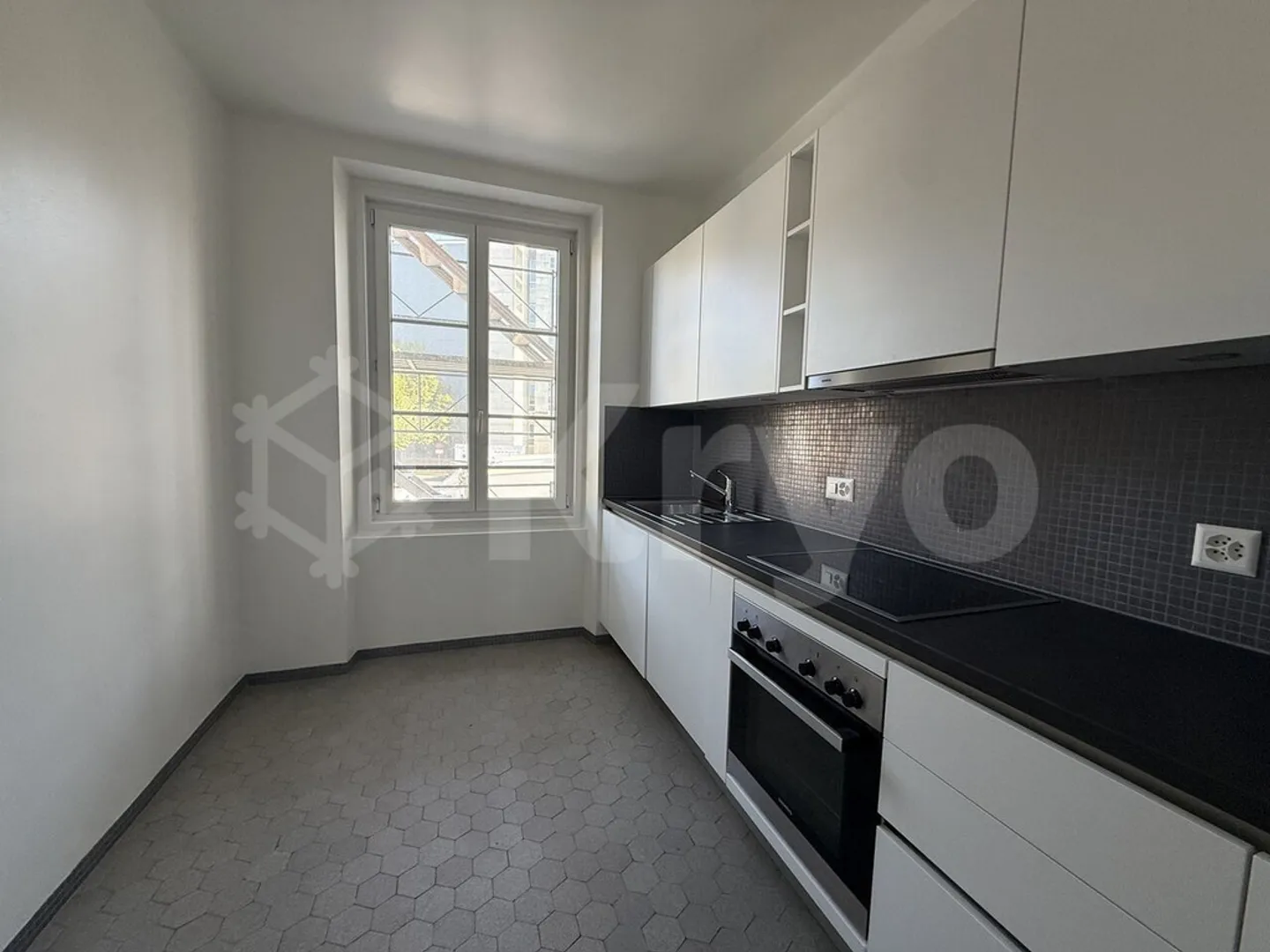 4 bright and spacious rooms with balcony / Lausanne - Photo 3 of 8