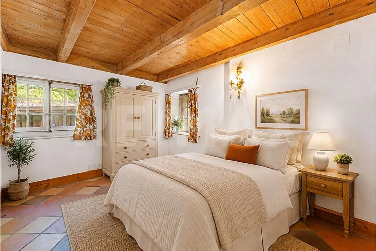 8-room house - Photo 4 of 13