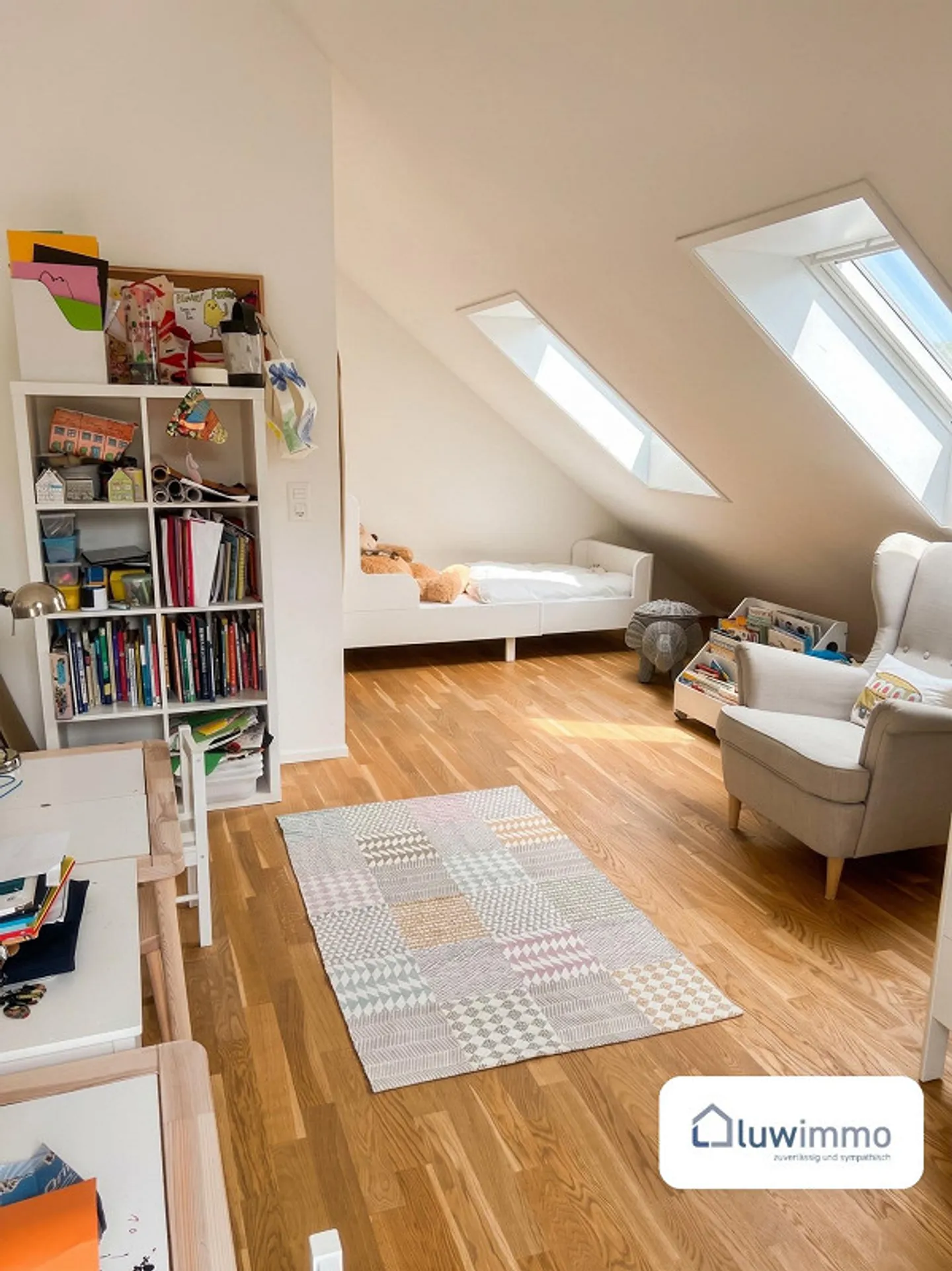 Moderna casa bifamiliare di 6,5 stanze a Flüh - Foto 5 di 19