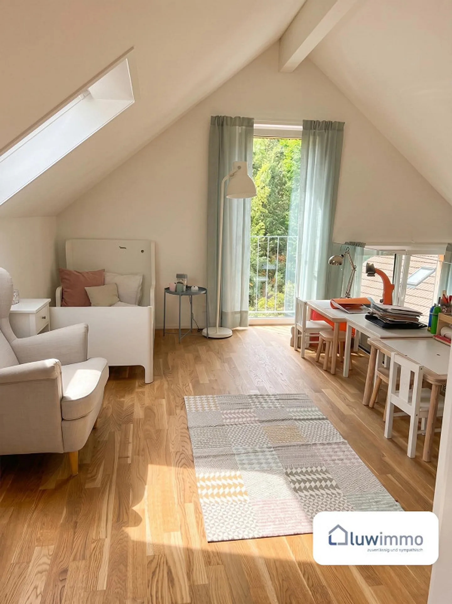 Moderna casa bifamiliare di 6,5 stanze a Flüh - Foto 6 di 19