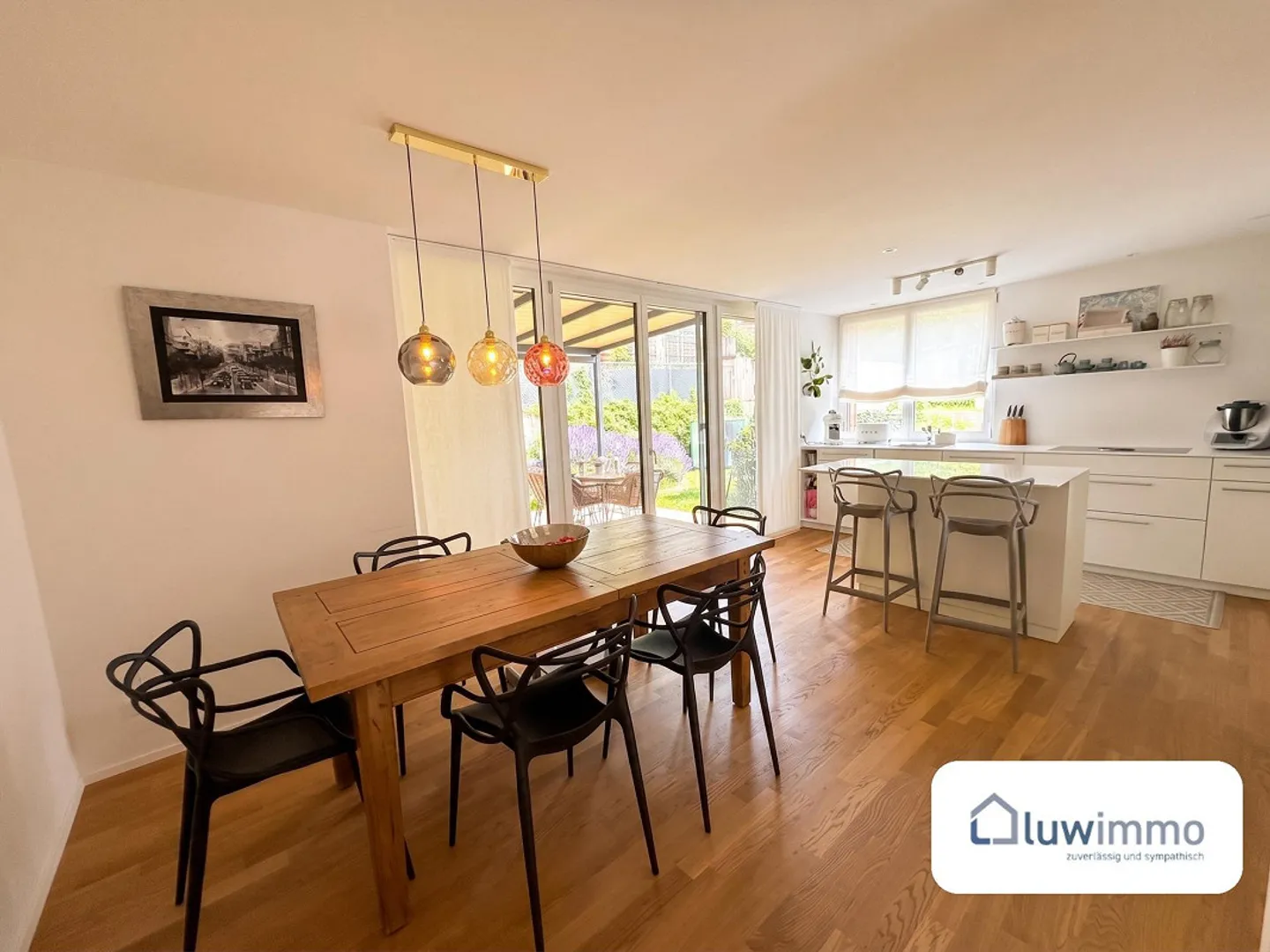 Moderna casa bifamiliare di 6,5 stanze a Flüh - Foto 7 di 19