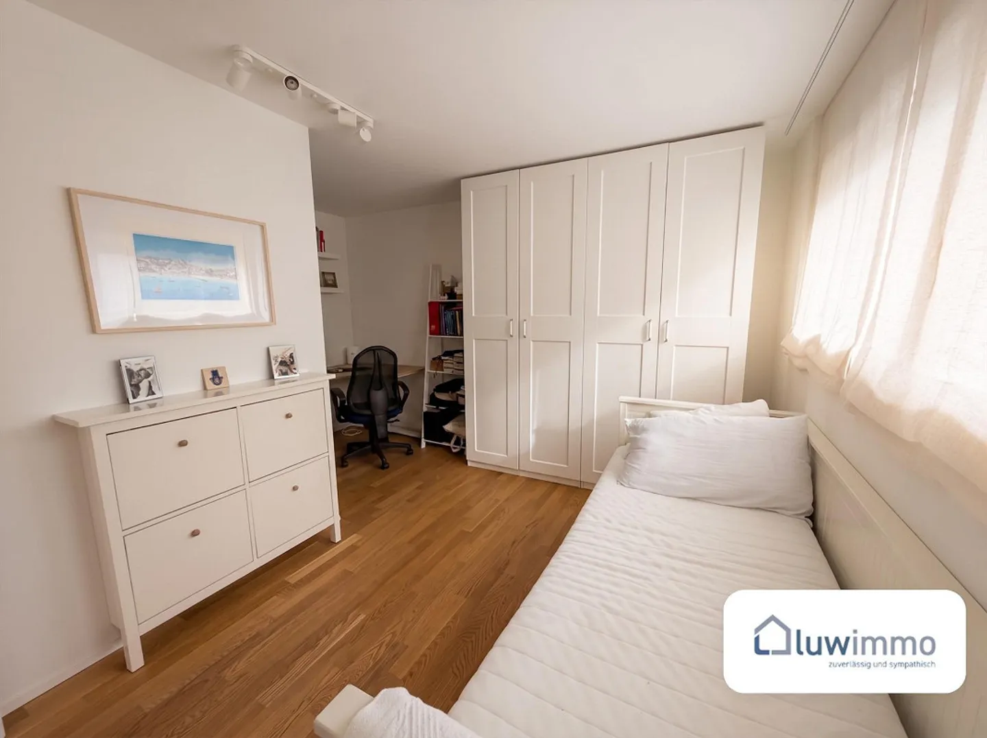 Moderna casa bifamiliare di 6,5 stanze a Flüh - Foto 8 di 19