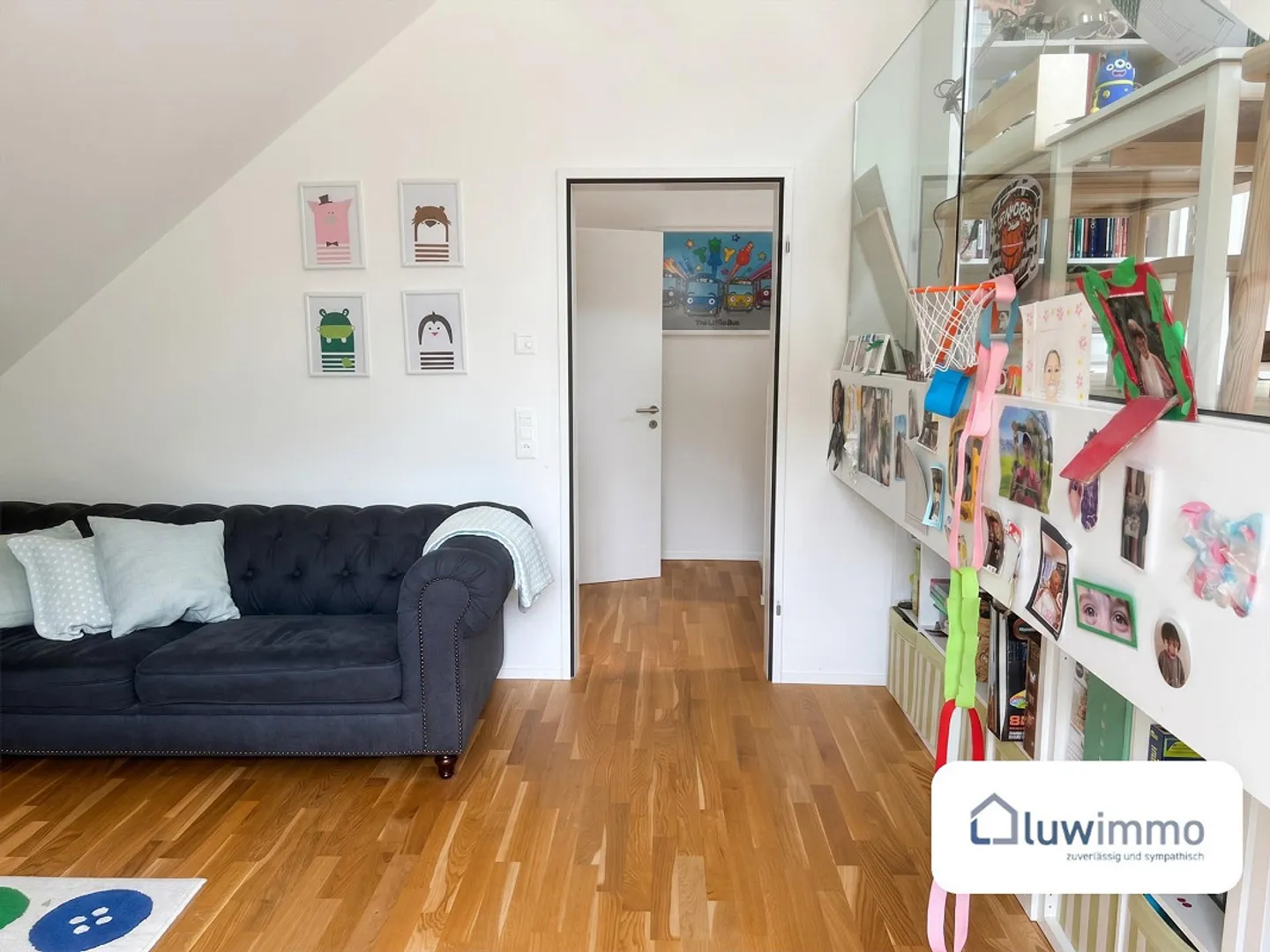 Moderna casa bifamiliare di 6,5 stanze a Flüh - Foto 9 di 19