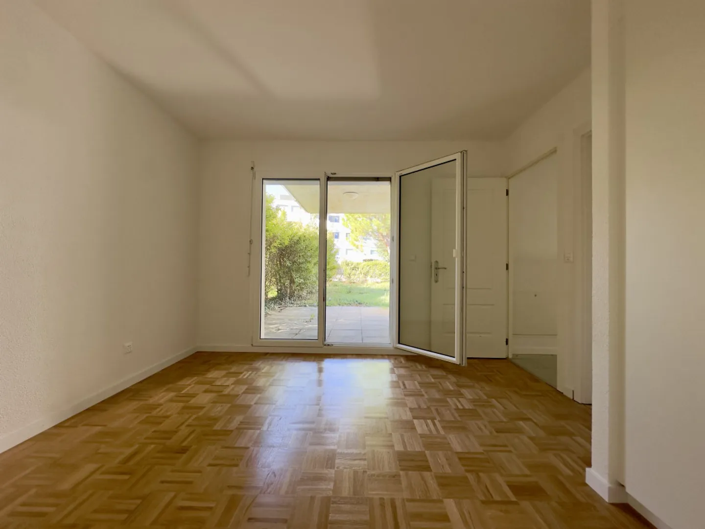 5.5 room apartment located on the ground floor - Photo 1 of 11