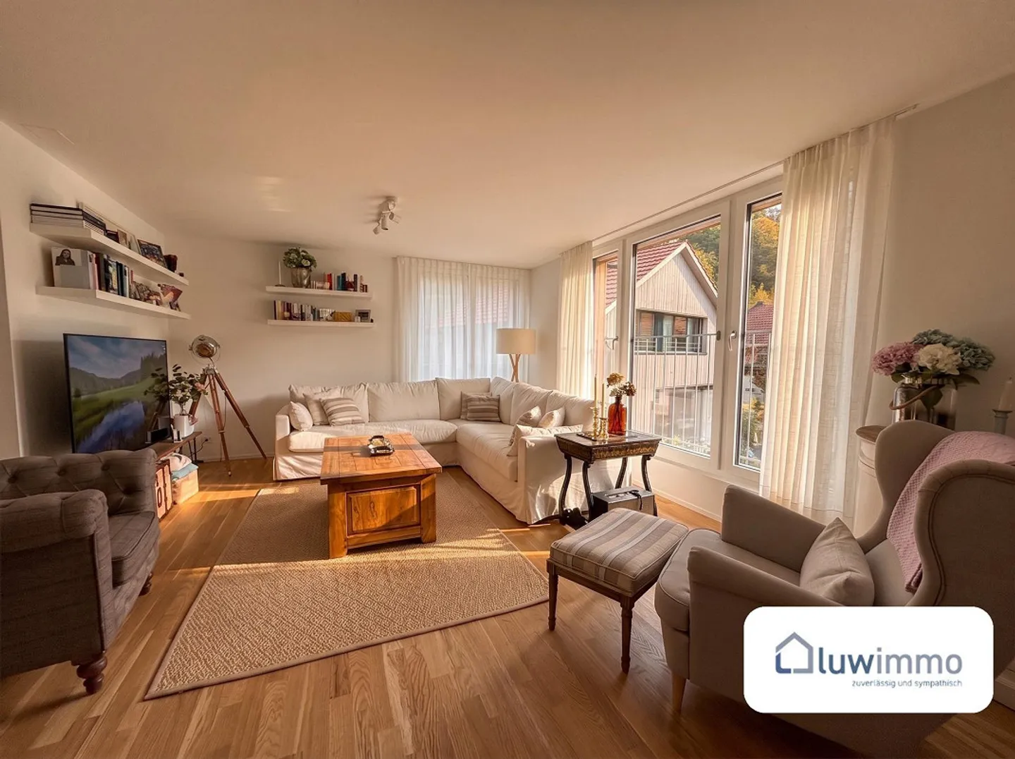 Moderna casa bifamiliare di 6,5 stanze a Flüh - Foto 11 di 19