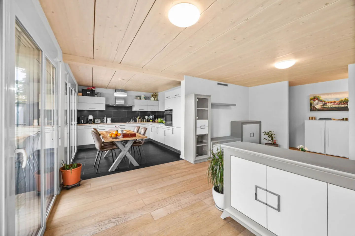 Charmante 3,5-Zimmer-Wohnung mit Balkon und freiem Blick - Foto 3 von 13