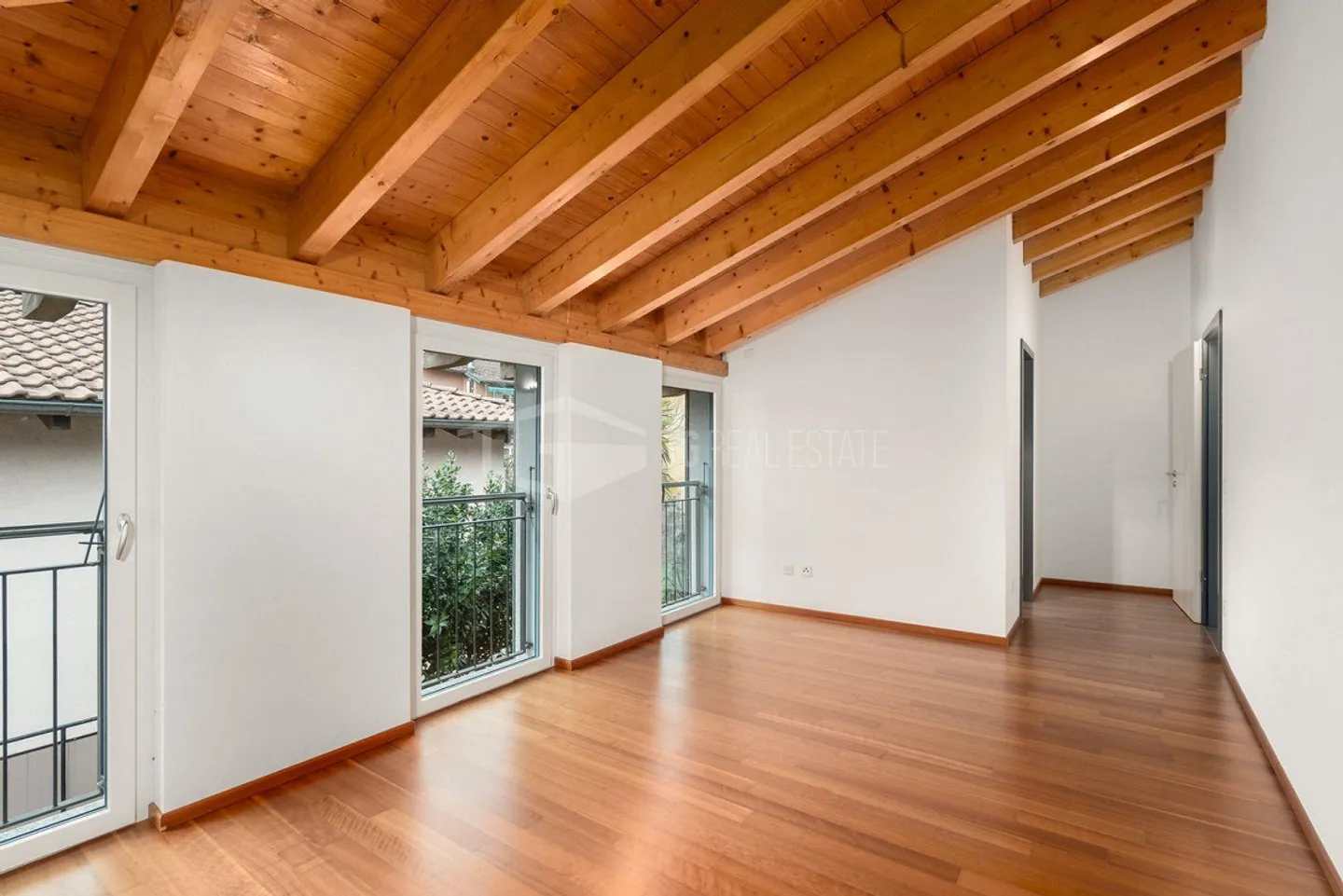 4.5-ROOM ATTIC PENTHOUSE. IDEAL FOR FAMILIES - Photo 6 of 10