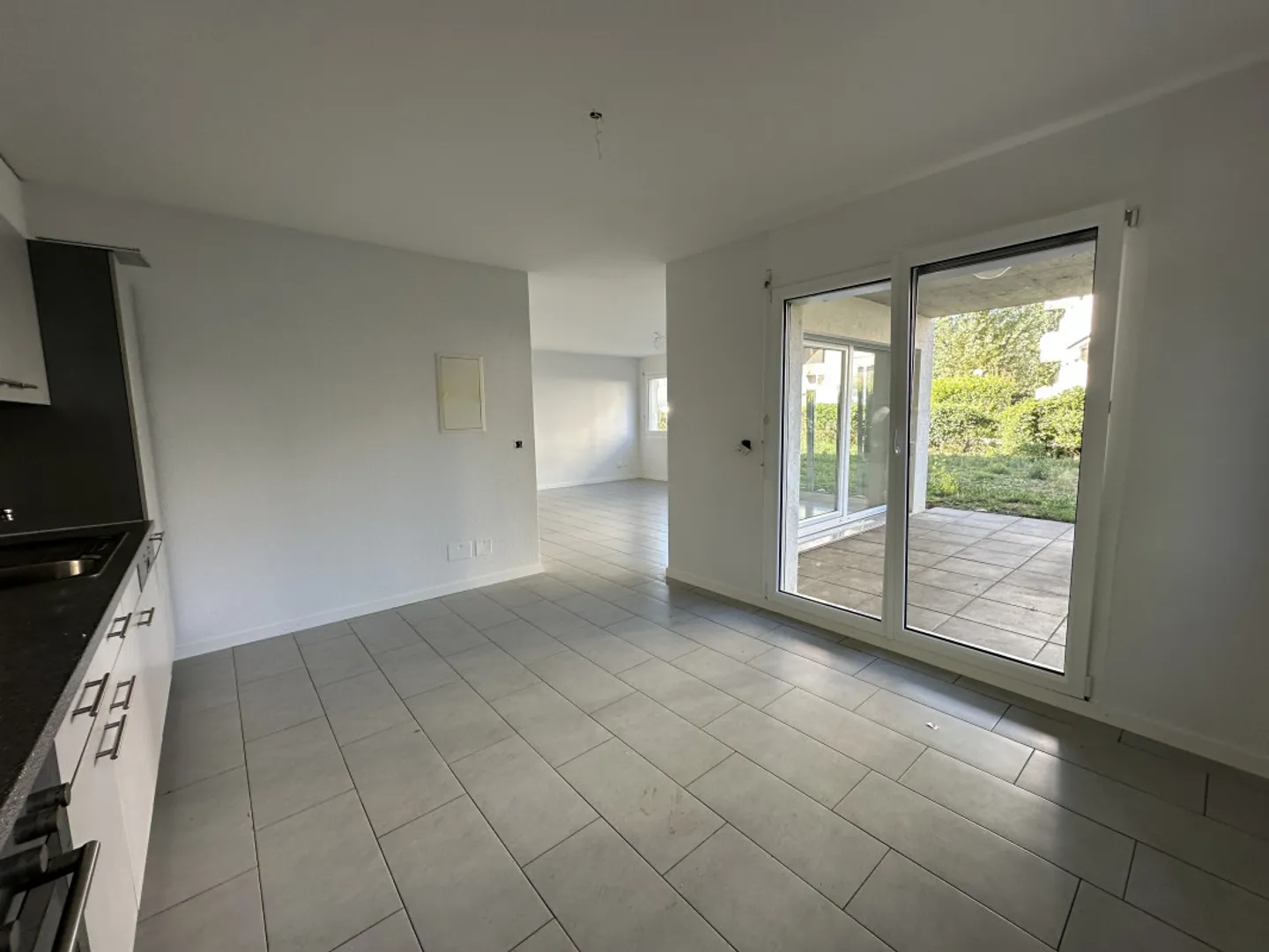 5.5 room apartment located on the ground floor - Photo 7 of 11