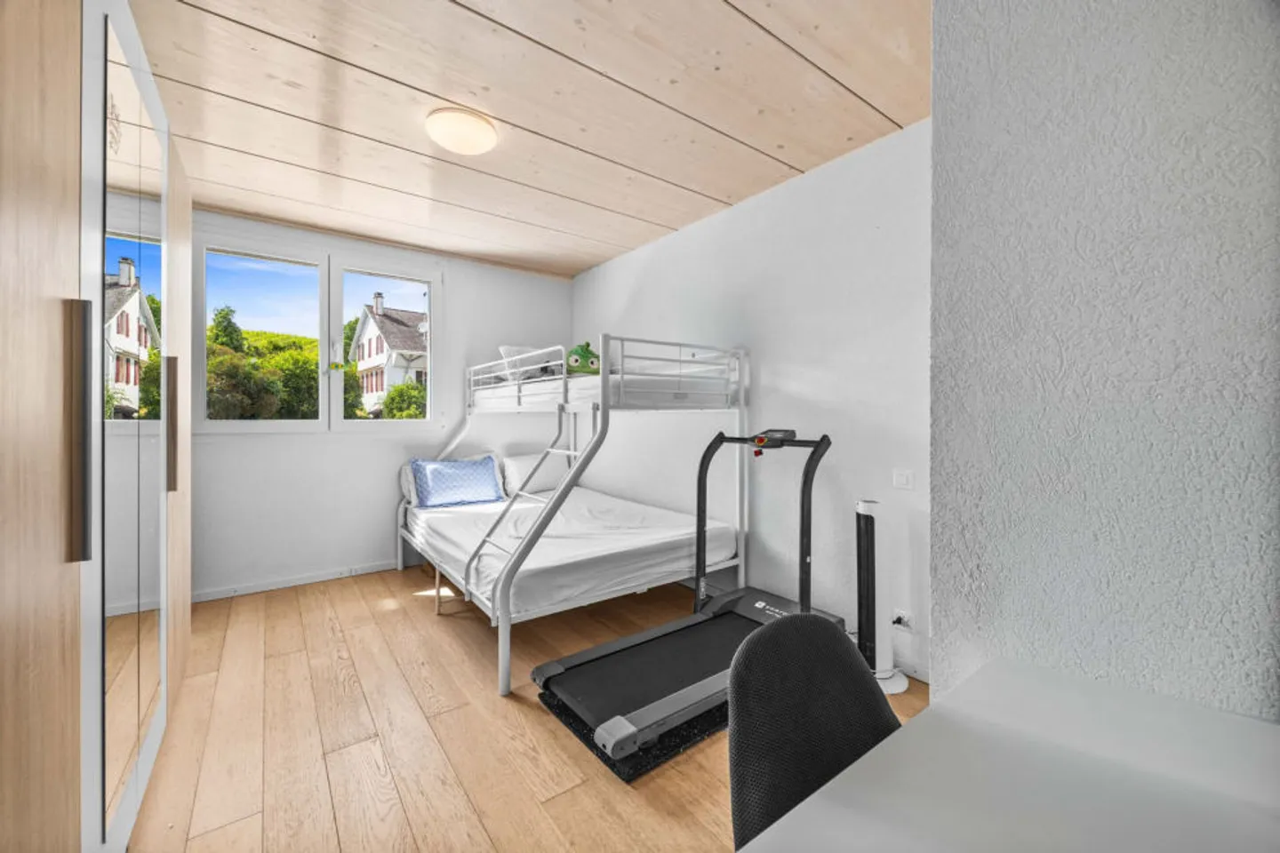 Charmante 3,5-Zimmer-Wohnung mit Balkon und freiem Blick - Foto 9 von 13