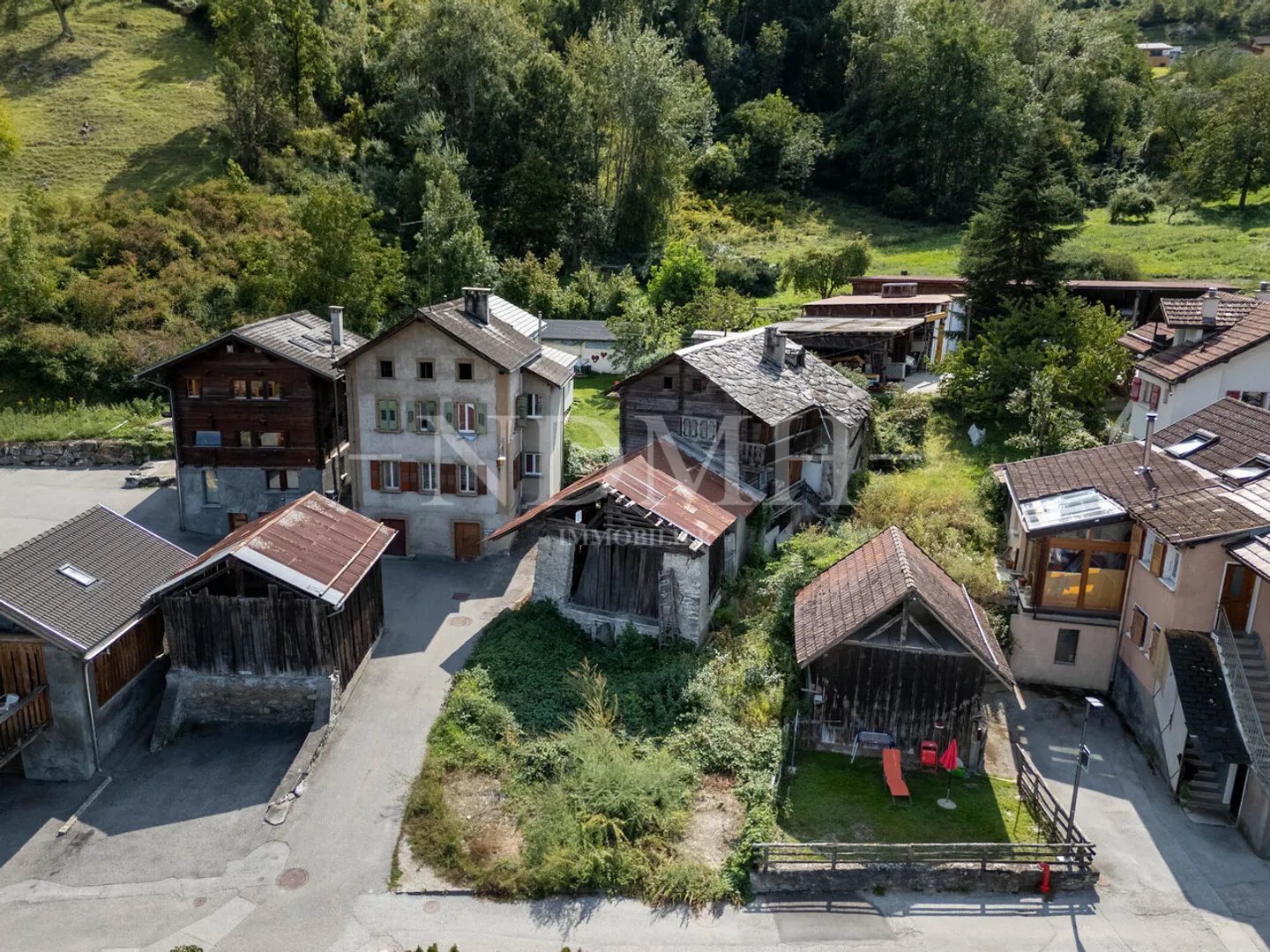 A rare opportunity in the heart of Chalais – plot of 742 m² - Photo 1 of 11