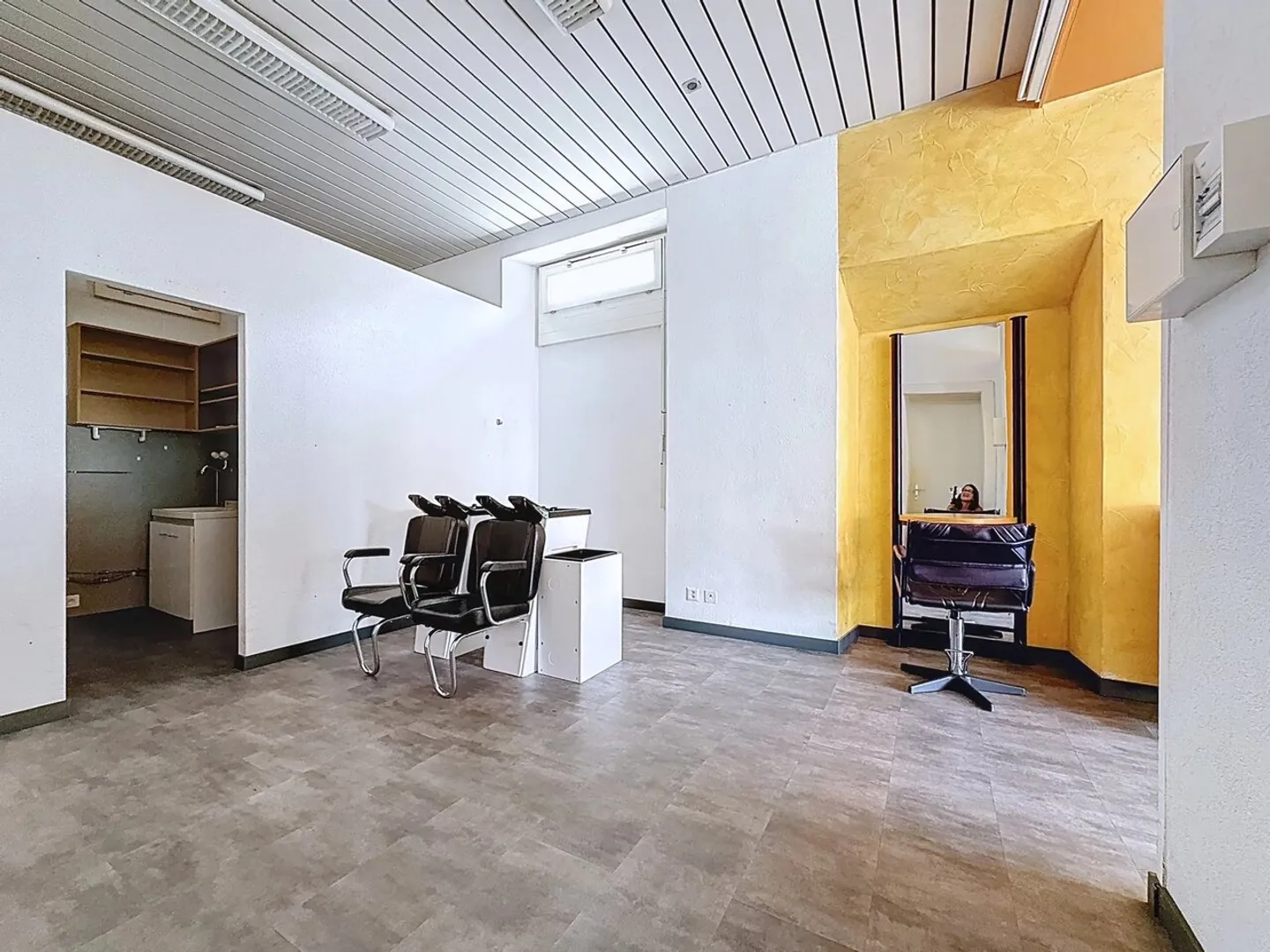For rent commercial space at Rue Beausite 2 in Sierre - Photo 4 of 8