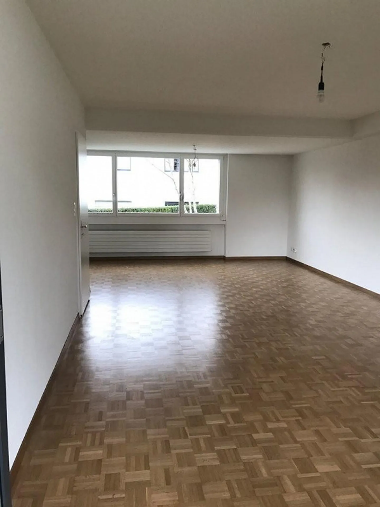 Attraktive 4.5 Zimmerwohnung mit Seesicht per 01.04.2026 zu vermieten - Foto 4 von 10