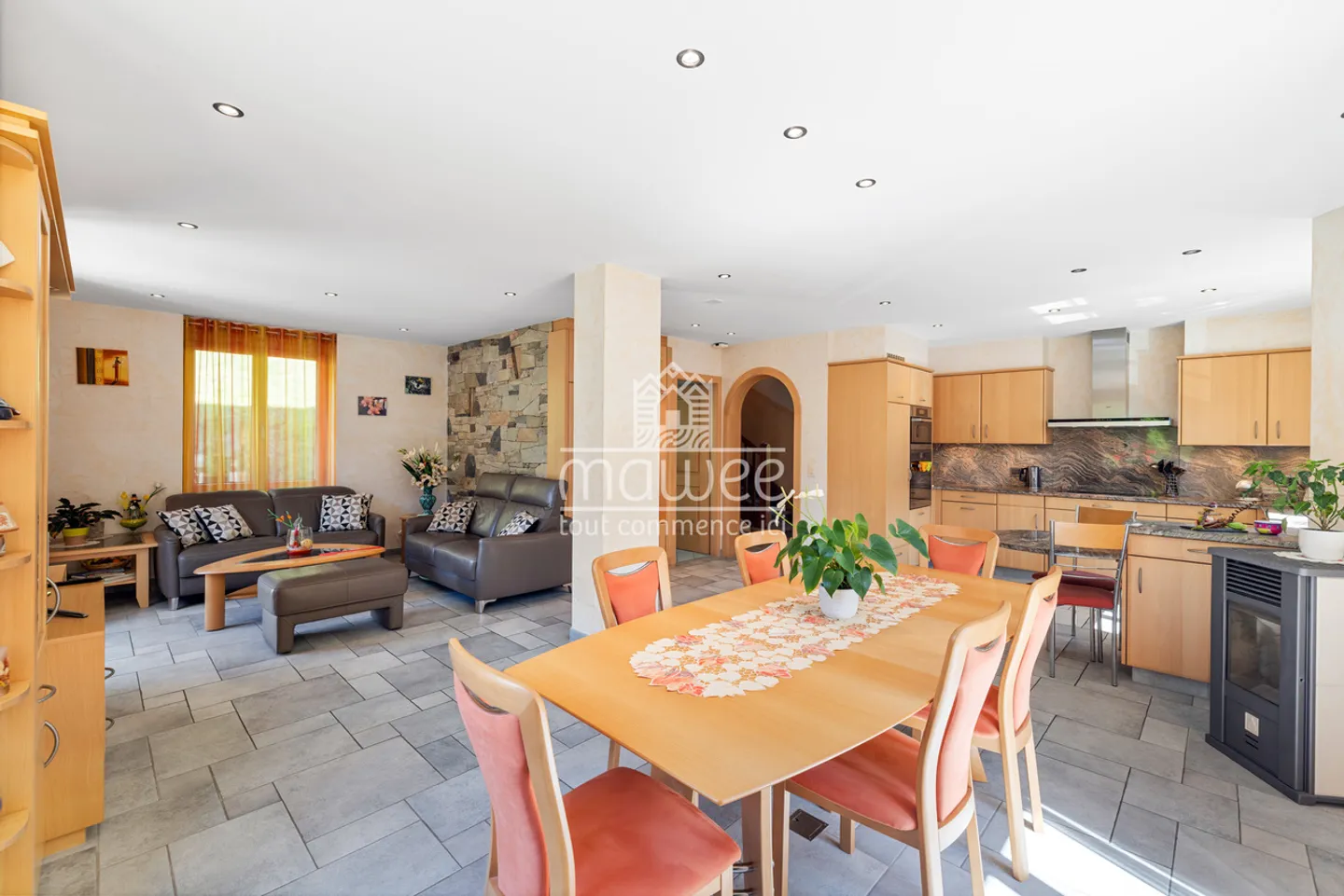 Familienhaus in ruhiger Lage mit großem Grundstück - Foto 2 von 13