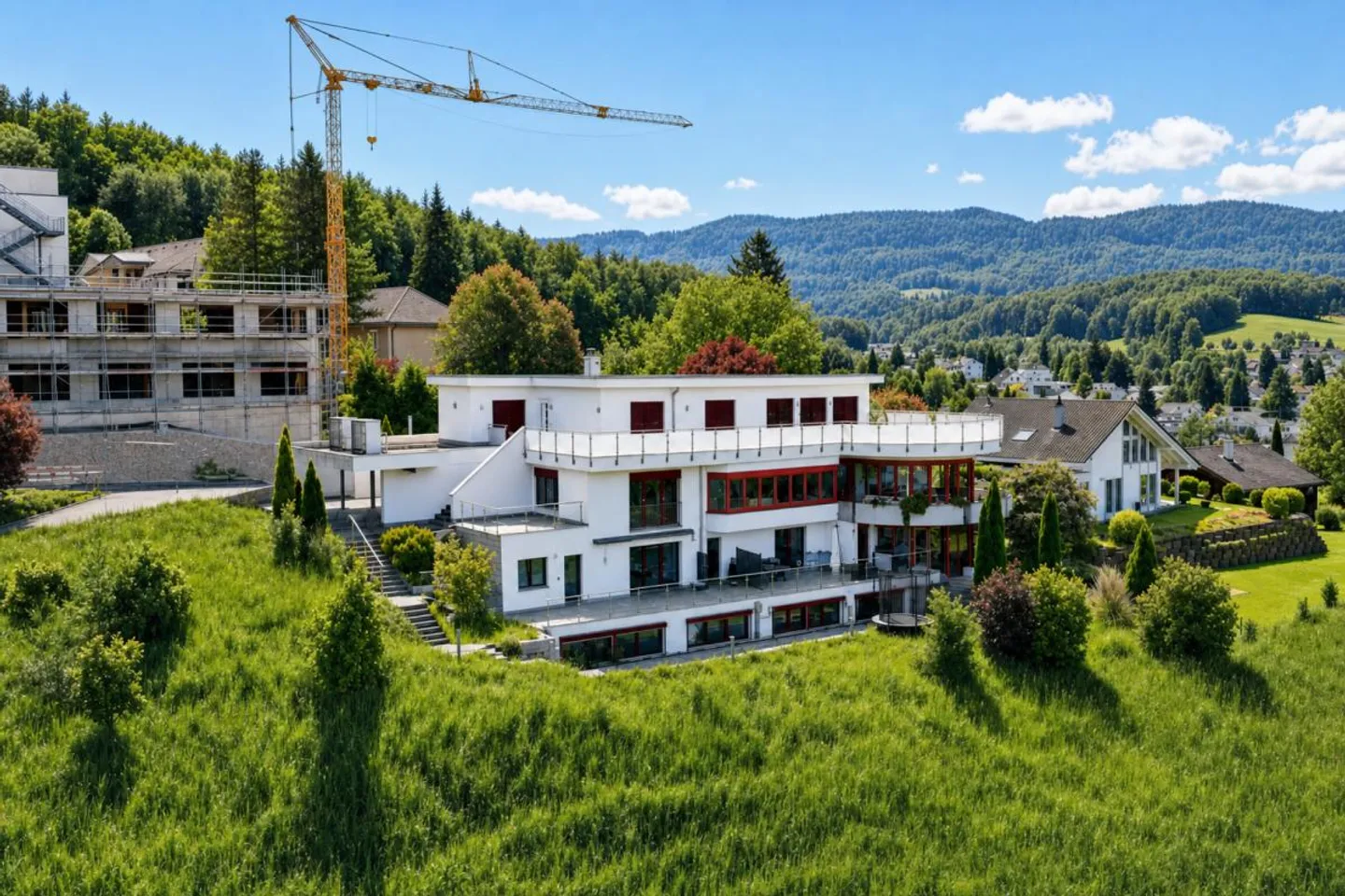 Appartamento moderno con meravigliosa terrazza e carport per due veicoli - Foto 1 di 15