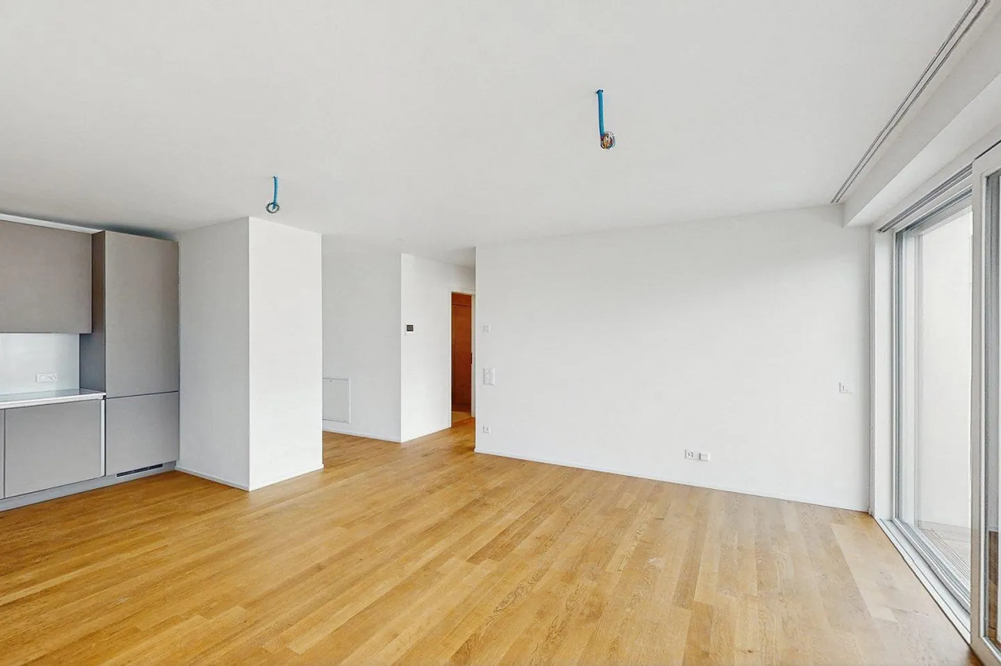 Exclusive 3.5-room apartment with lake view in the heart of Locarno - Photo 5 of 10