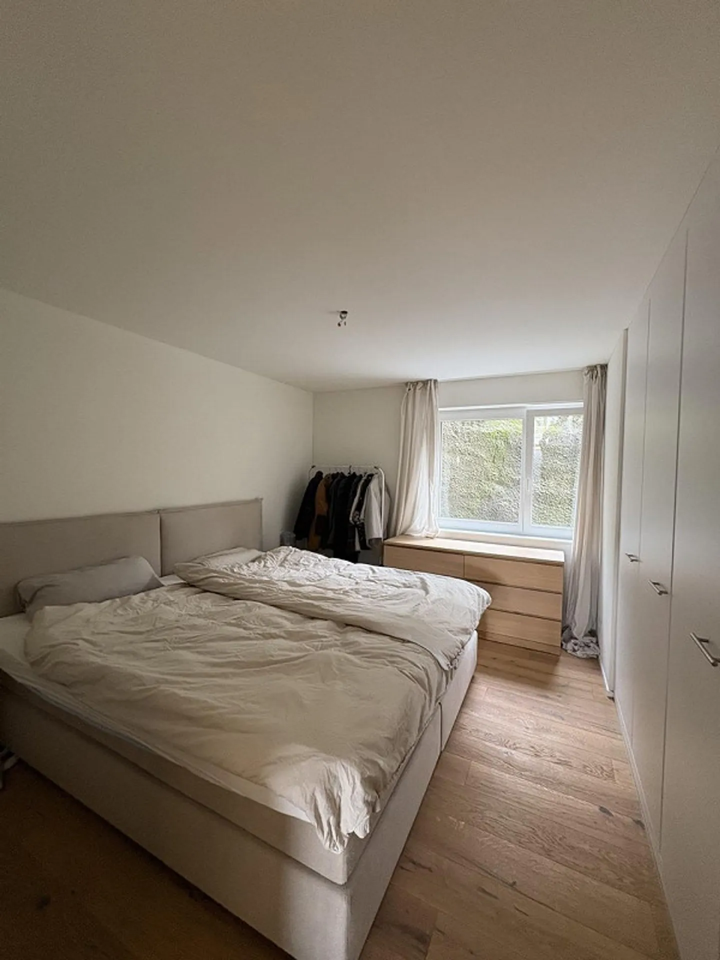 Appartement Charmant avec Vue sur le Lac - Photo 7 sur 9