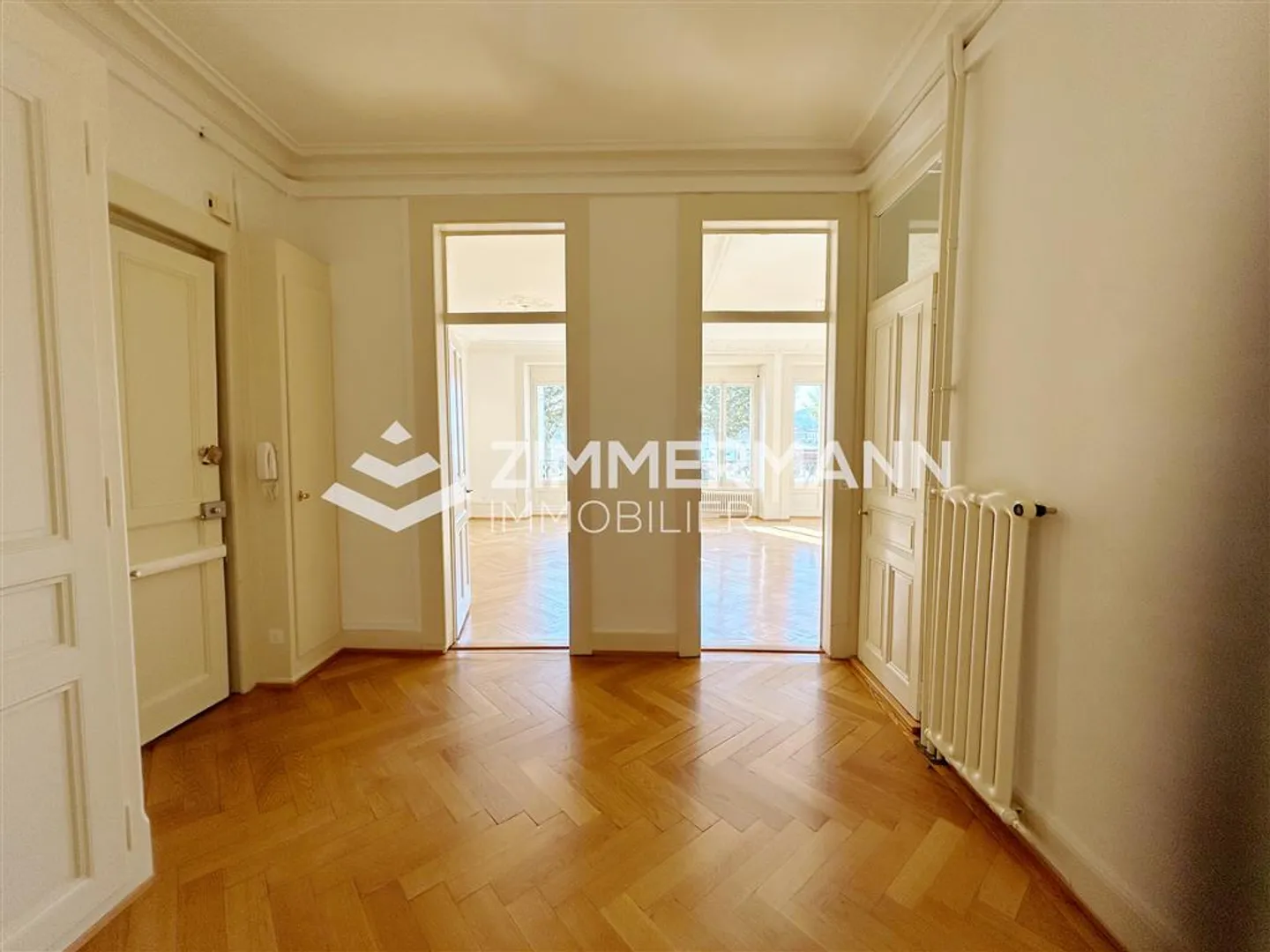 Appartement spacieux de 5 pièces sur les quais du Mont-Blanc - Photo 5 sur 12