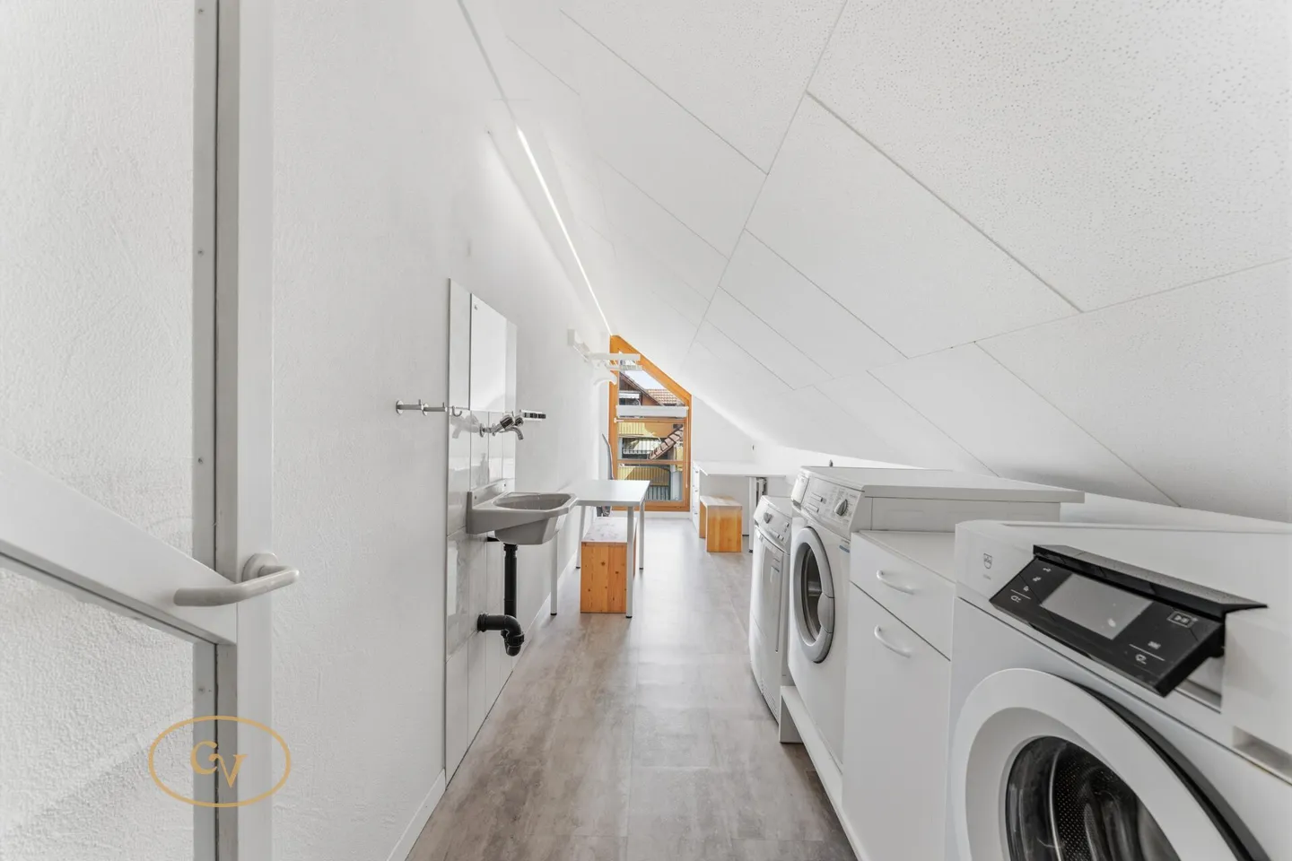 Appartement en duplex ensoleillé avec charme au cœur de Sins - Photo 22 sur 33
