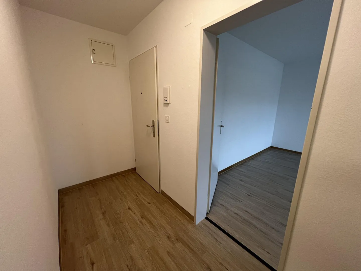 Renovated apartment in a central location - Photo 6 of 8
