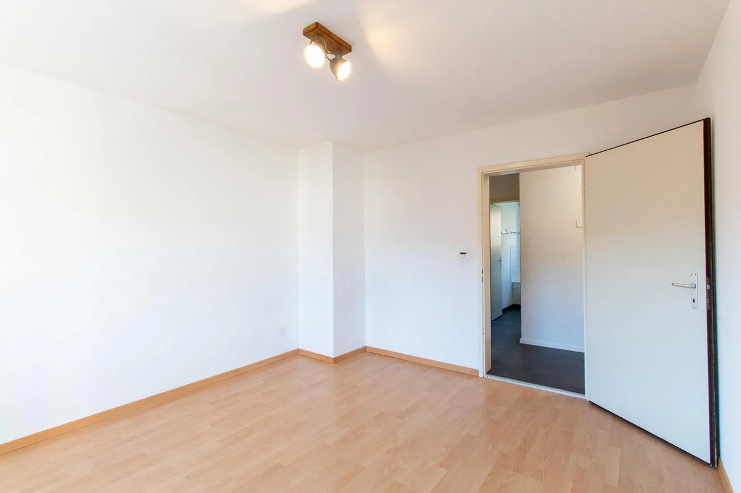 Appartamento conveniente in una posizione centrale - Foto 16 di 19