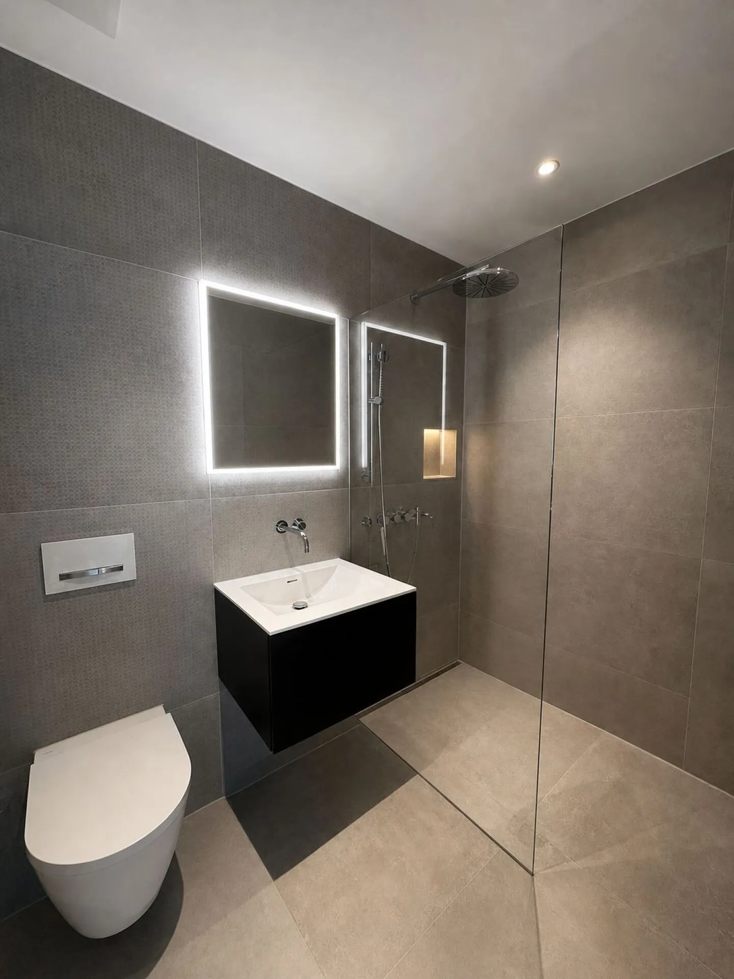 Appartamento elegante di 4,5 stanze con finiture di alta qualità - Foto 5 di 10