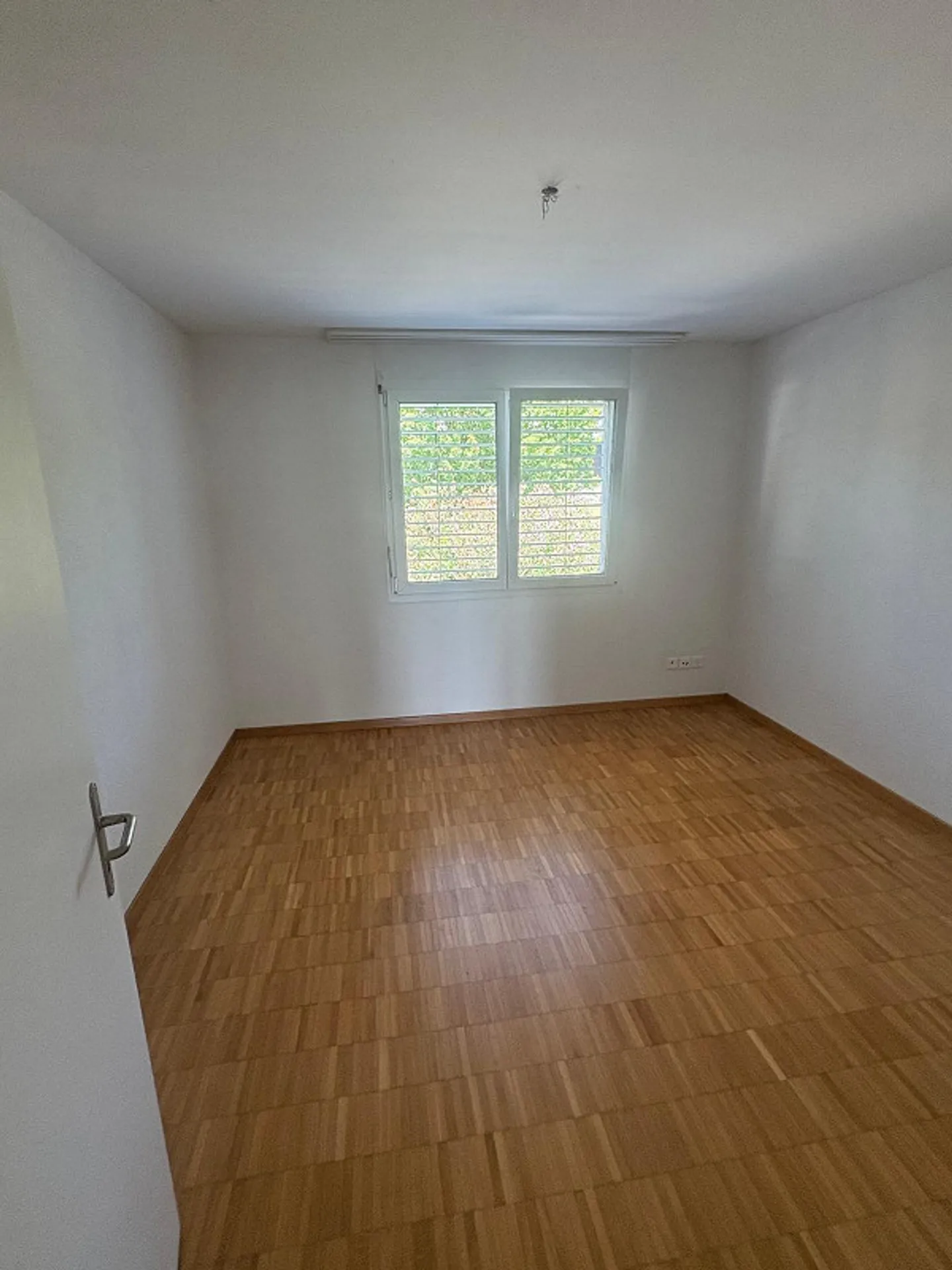 Appartamento luminoso di 4,5 stanze con balcone e bella vista a Wil SG - Foto 6 di 14