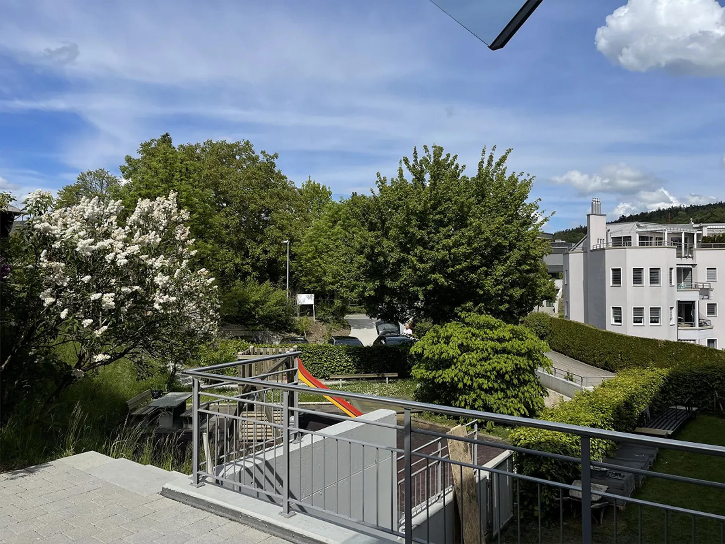 Appartamento luminoso di 4,5 stanze con balcone e bella vista a Wil SG - Foto 13 di 14