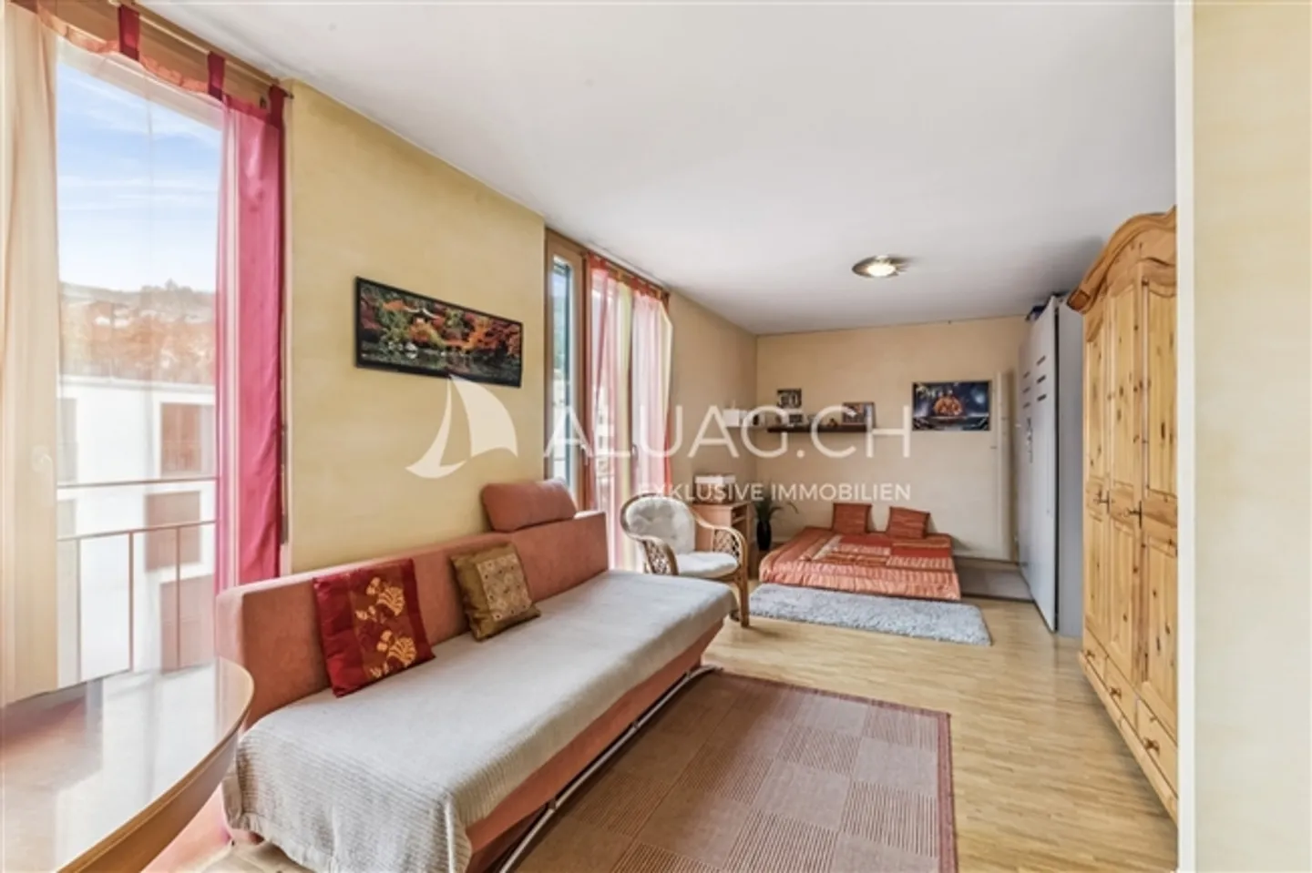 Bright Apartment by the River - Photo 9 of 13