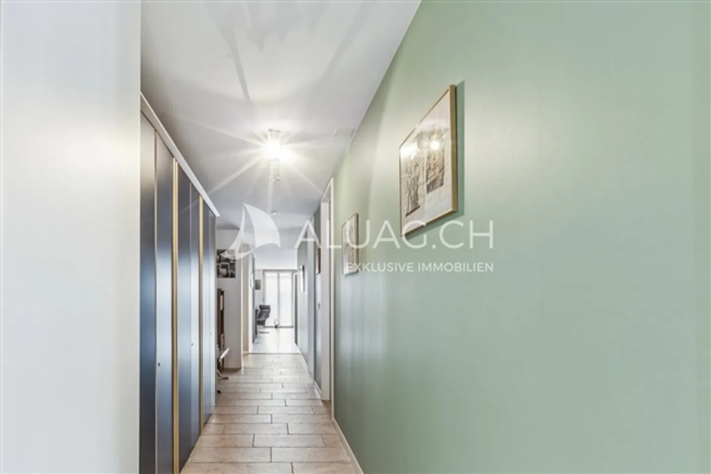 Bright Apartment by the River - Photo 10 of 13