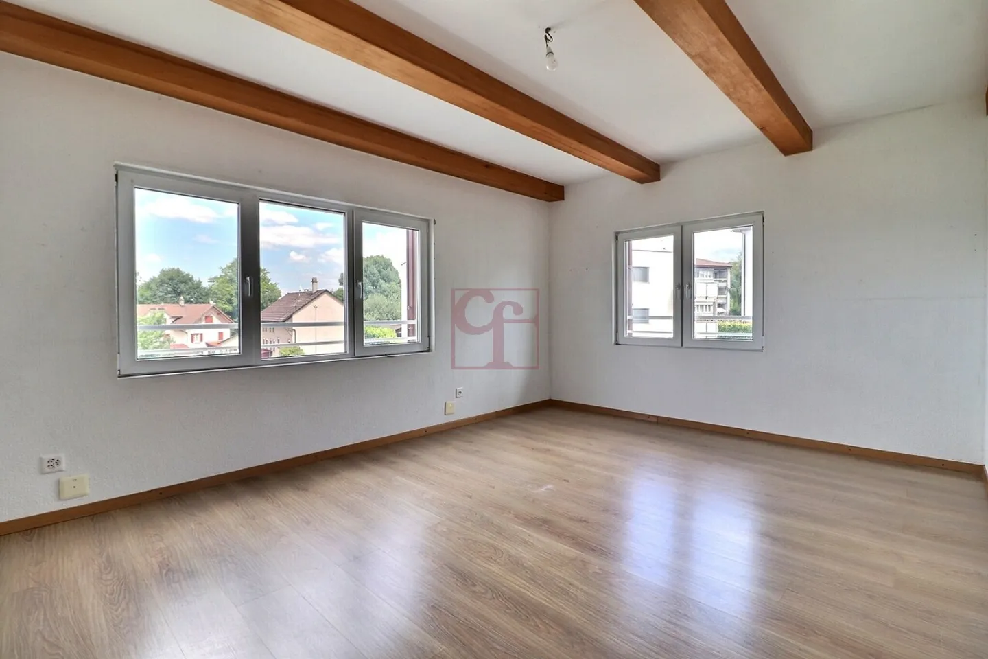 Zu vermieten - Schönes Duplex-Apartment mit 5,5 Zimmern (Parkplatz inklusive) - Foto 9 von 13