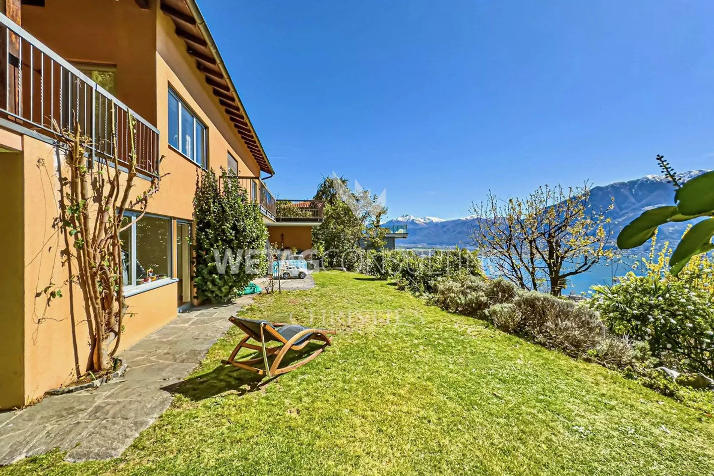 Minusio: Casa in stile ticinese con giardino e vista lago in vendita - Foto 3 di 13