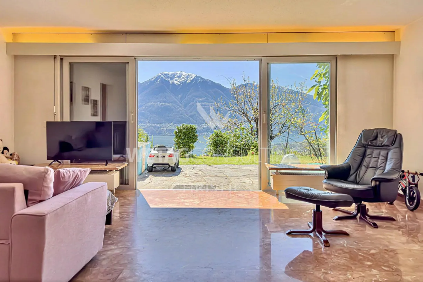 Minusio: Casa in stile ticinese con giardino e vista lago in vendita - Foto 4 di 13