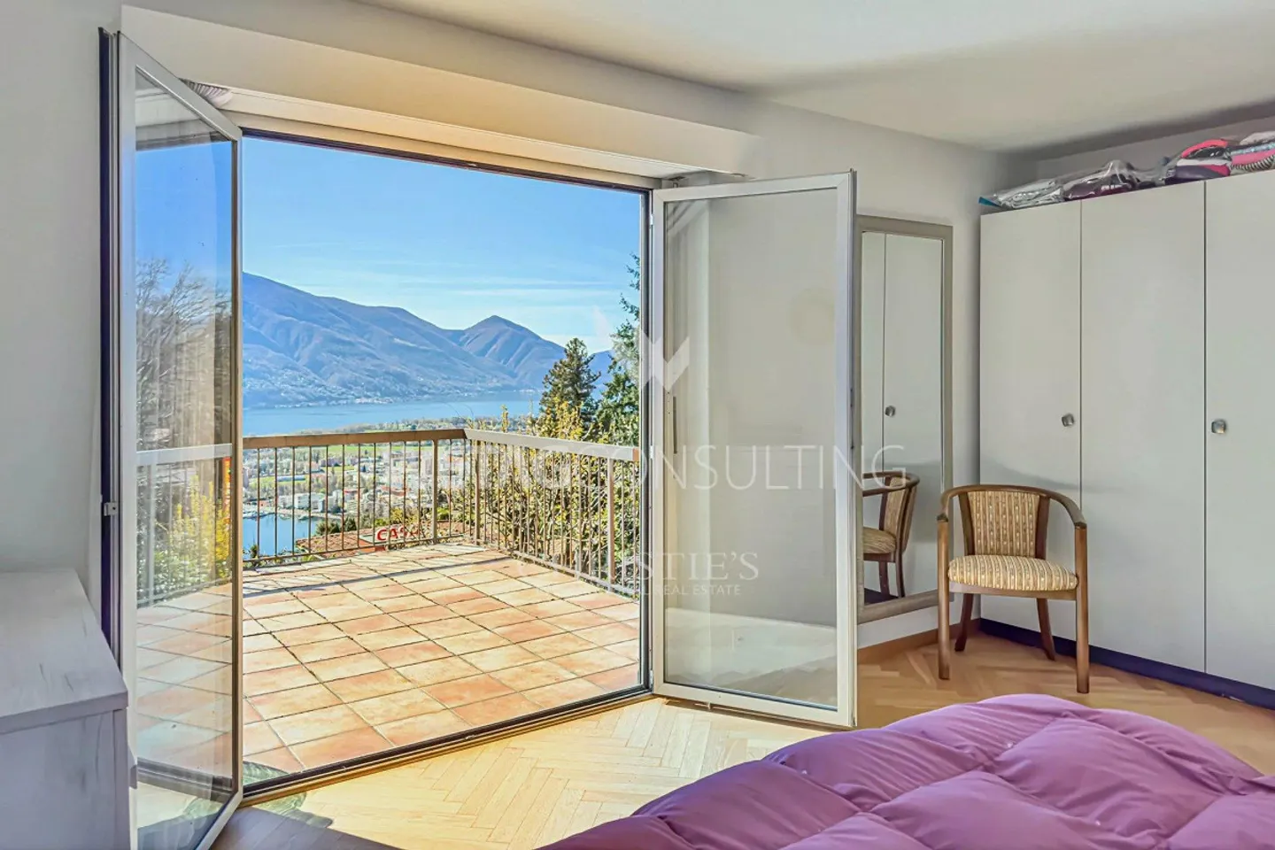 Minusio: Casa in stile ticinese con giardino e vista lago in vendita - Foto 5 di 13