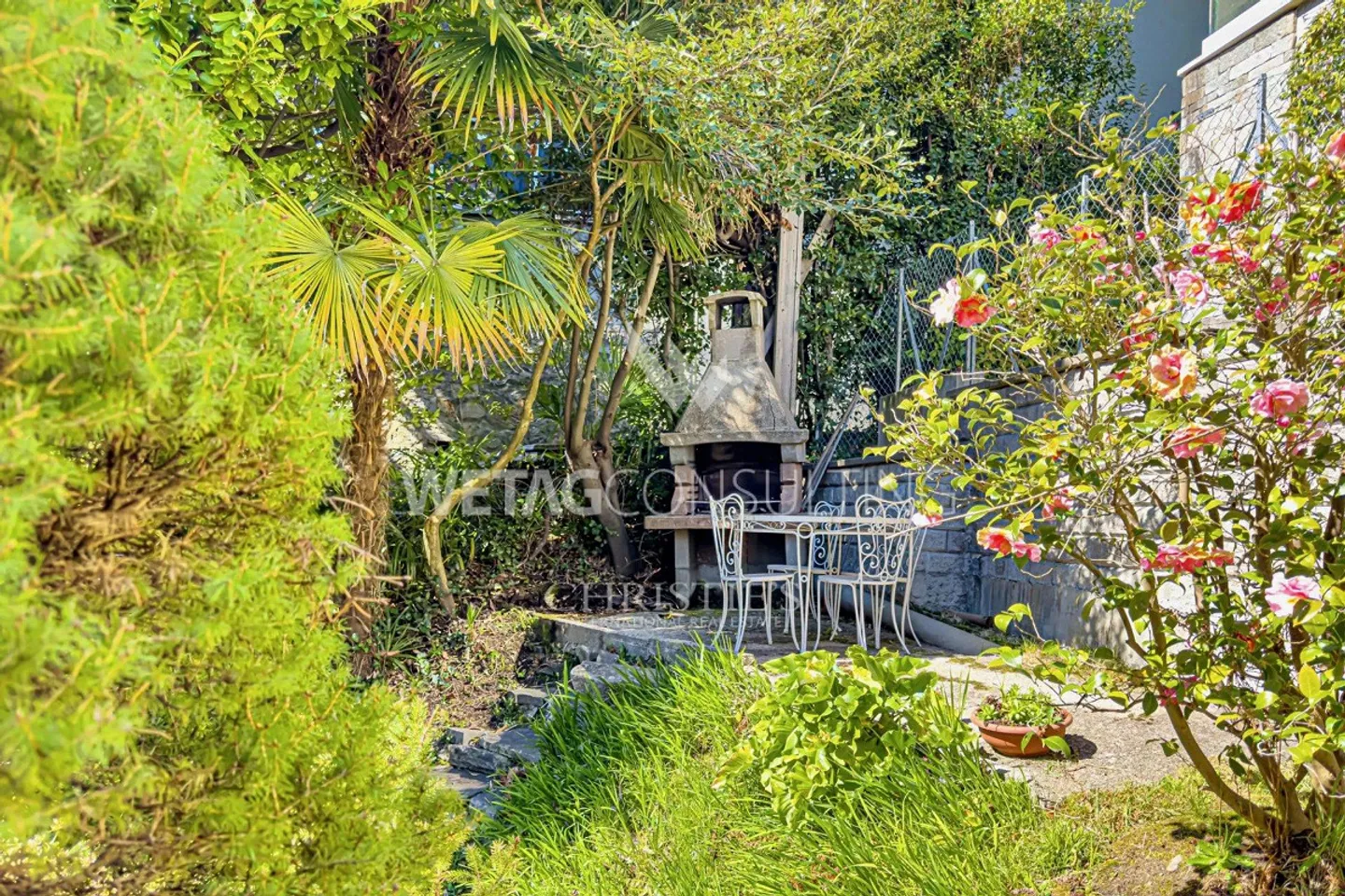Minusio: Casa in stile ticinese con giardino e vista lago in vendita - Foto 10 di 13