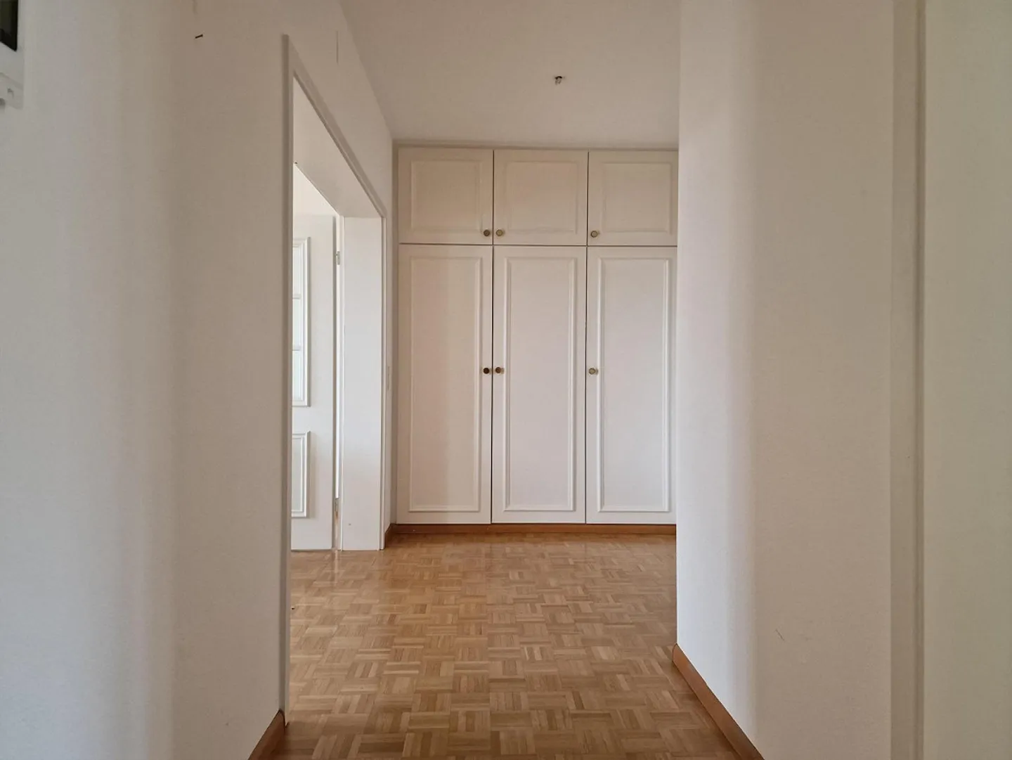 Moderne Altbauwohnung mit Balkon - Foto 2 von 9
