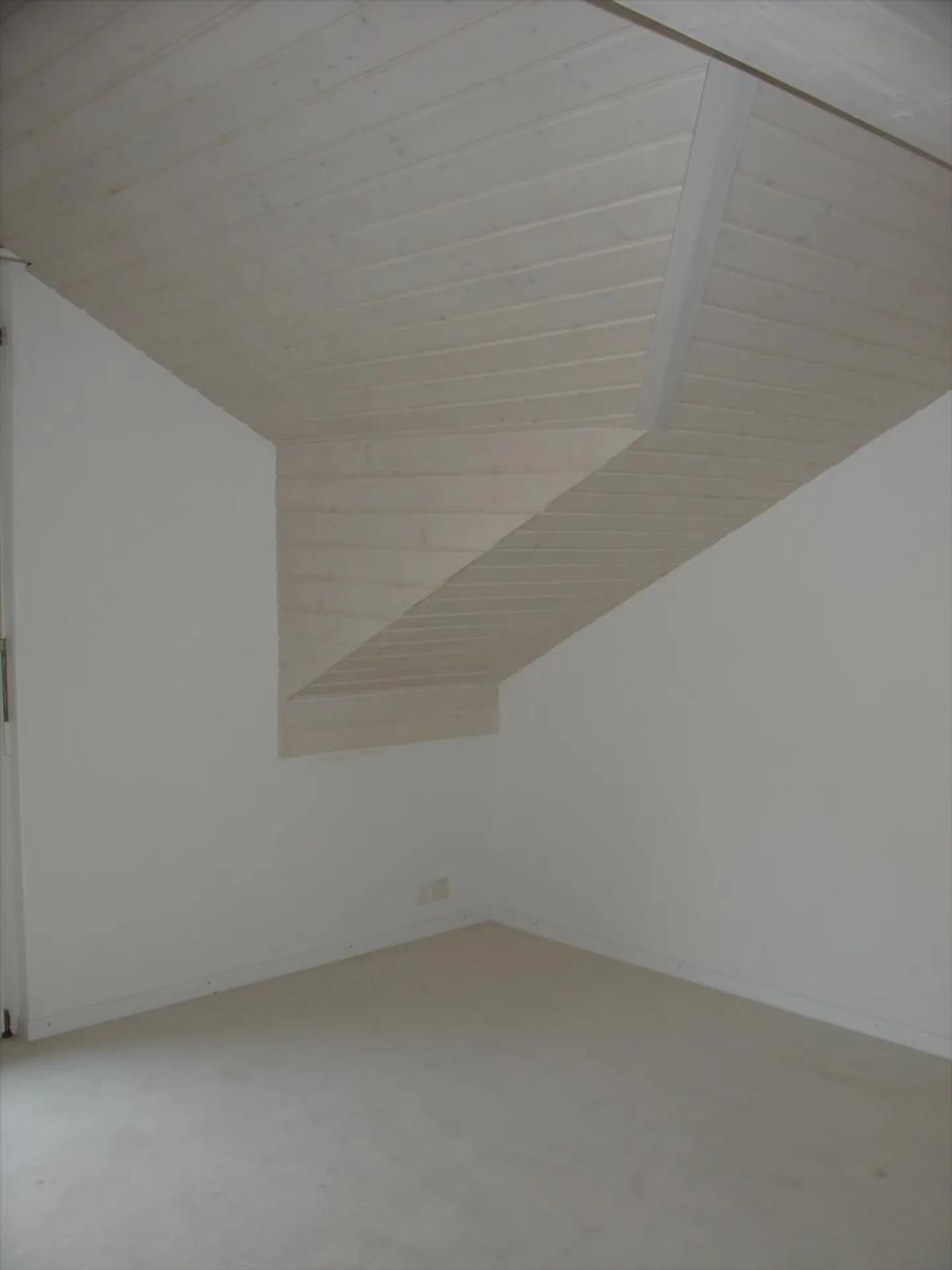 Appartement im Dachgeschoss mit direktem Zugang vom Aufzug - Foto 9 von 34