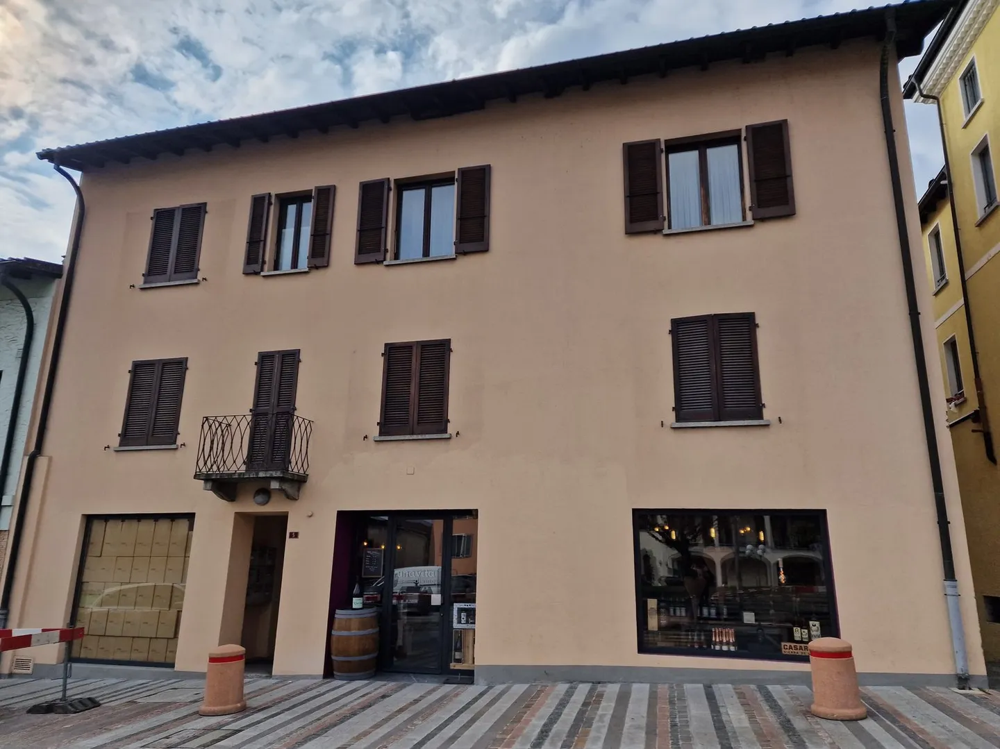 Miete 4.5 Zimmer - Foto 1 von 13