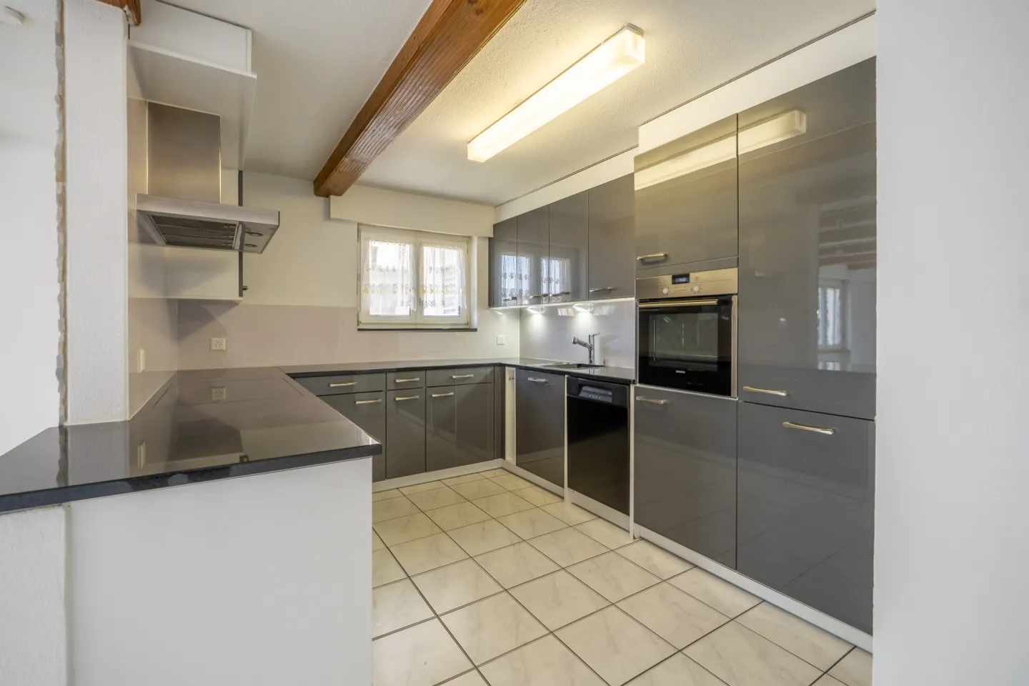 4.5-Zi. Wohnung mit verglastem Balkon in attraktiver Lage in Horn - Foto 5 di 11