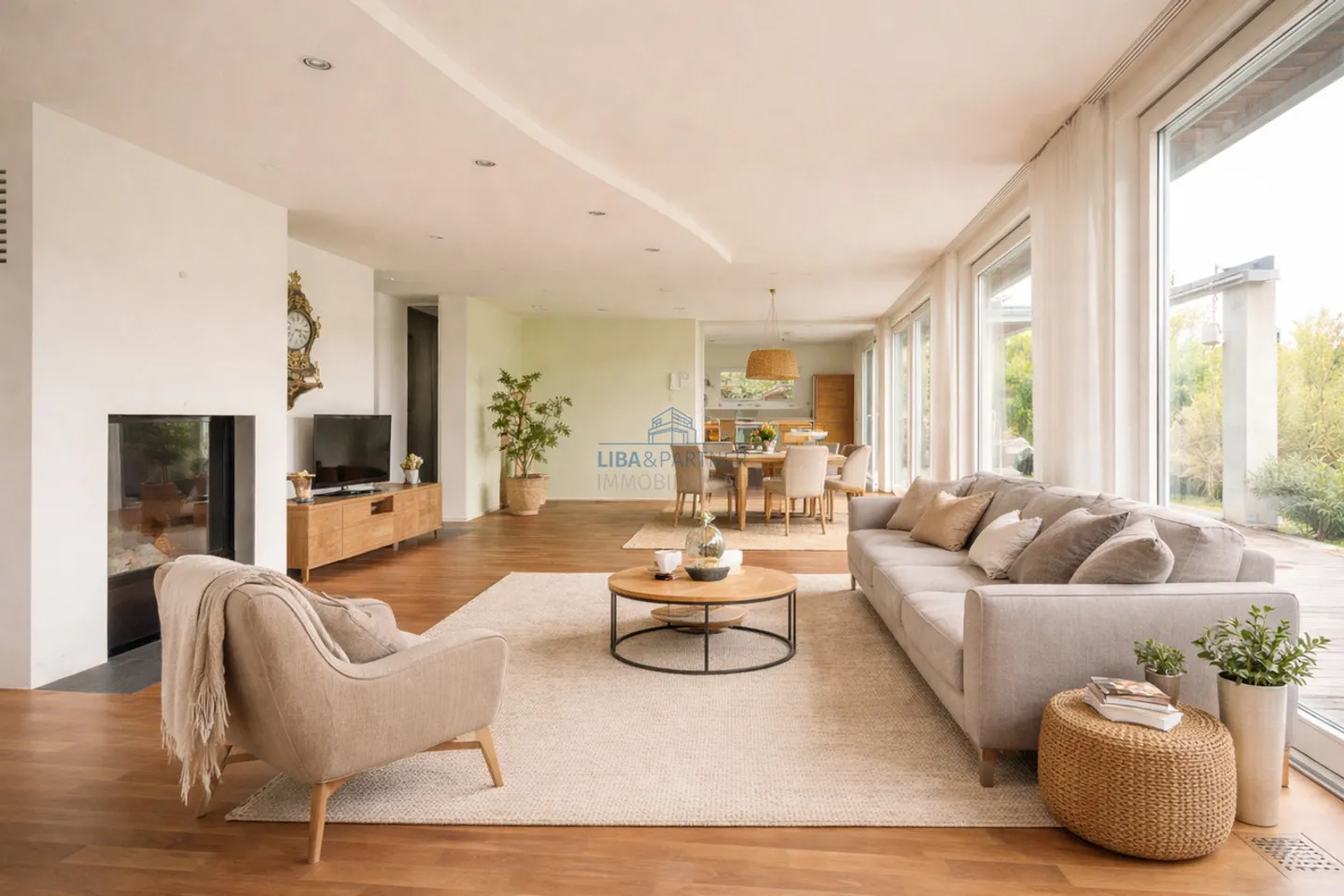 Elegantes Familienhaus mit Wellness - Foto 1 von 14