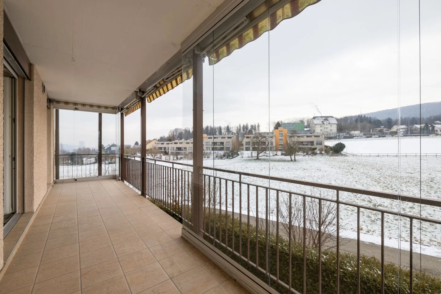 Appartement spacieux et lumineux de 4,5 pièces dans un emplacement calme à Starrkirch-Wil - Photo 4 sur 13