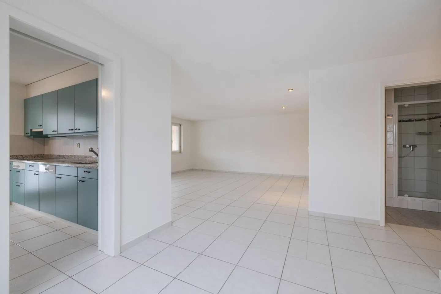 Appartement spacieux et lumineux de 4,5 pièces dans un emplacement calme à Starrkirch-Wil - Photo 7 sur 13