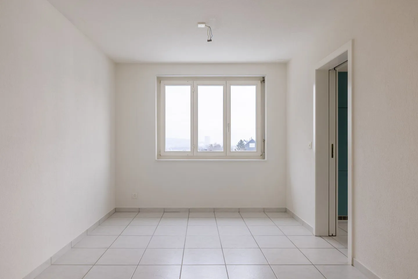 Appartement spacieux et lumineux de 4,5 pièces dans un emplacement calme à Starrkirch-Wil - Photo 5 sur 13