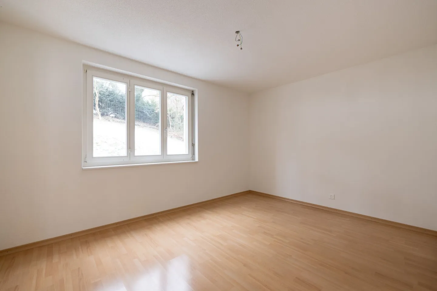 Appartement spacieux et lumineux de 4,5 pièces dans un emplacement calme à Starrkirch-Wil - Photo 12 sur 13