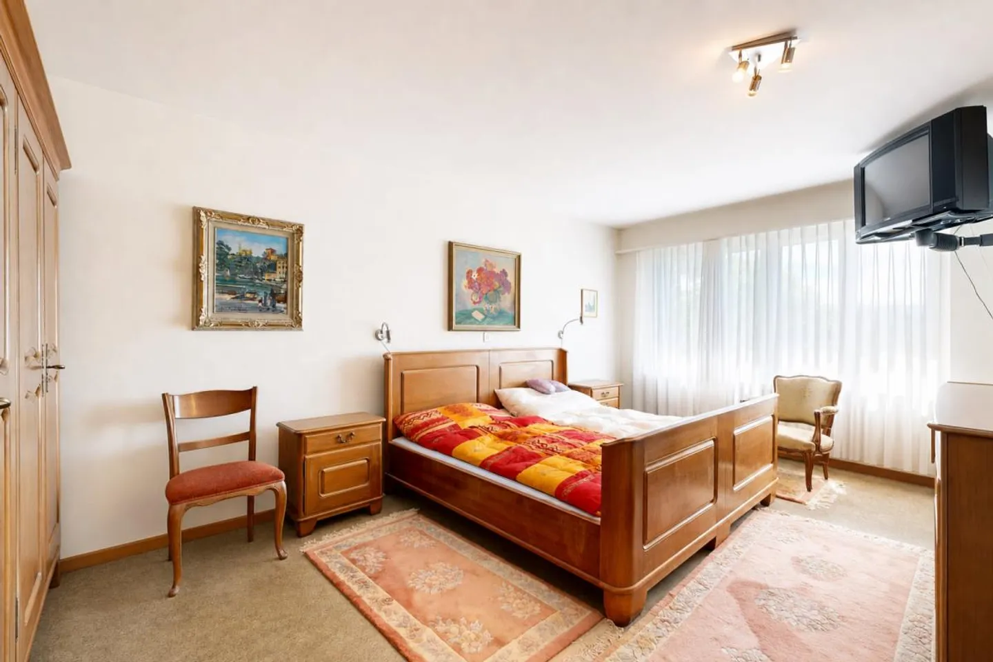 With generous plot - Single-family house in a privileged location - Photo 9 of 24