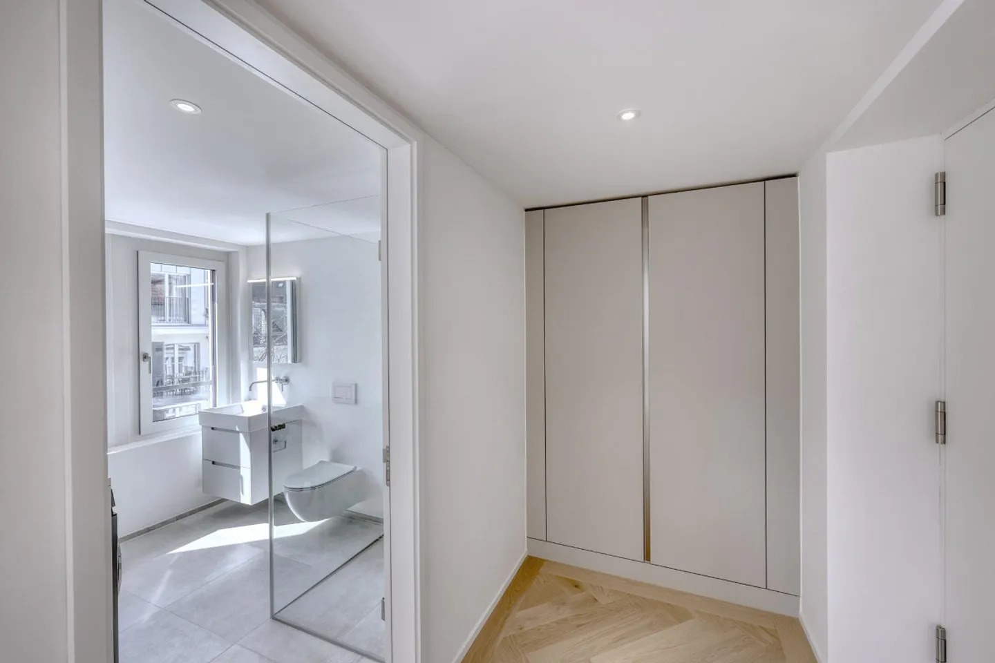 Charming 1.5 Room Apartment in Central Location in Zurich - Photo 7 of 8