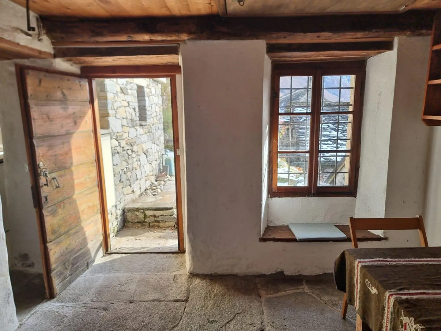 Rustikal von 2,5 Zimmern, im Kern, mit Garten und Terrasse - Foto 2 von 9